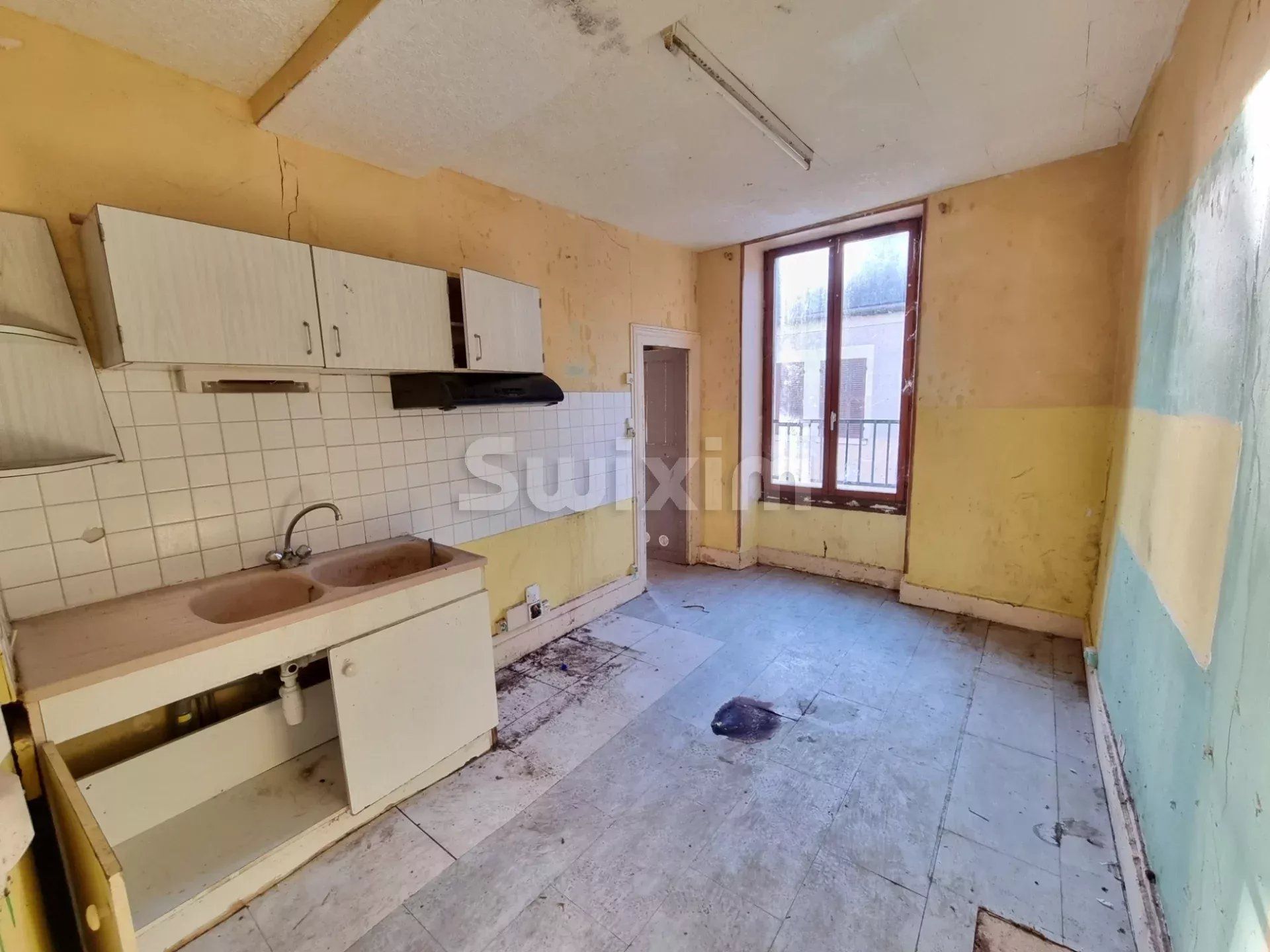 Mietshaus 5 Zimmer zum verkauf auf Varzy (58210)