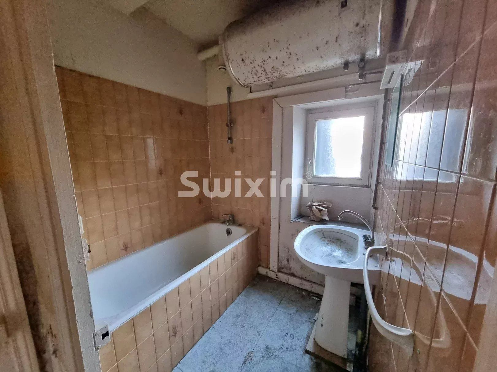 edificio 5 Salas en venta en Varzy (58210)
