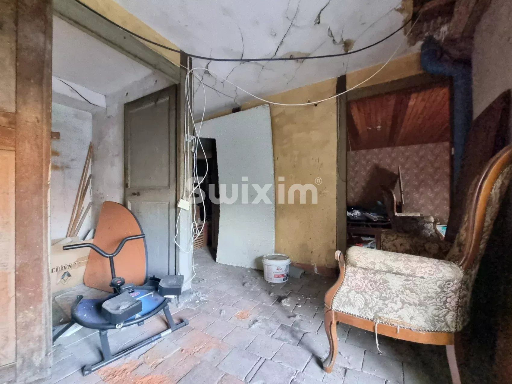 building 5 Rooms for sale on Varzy (58210)