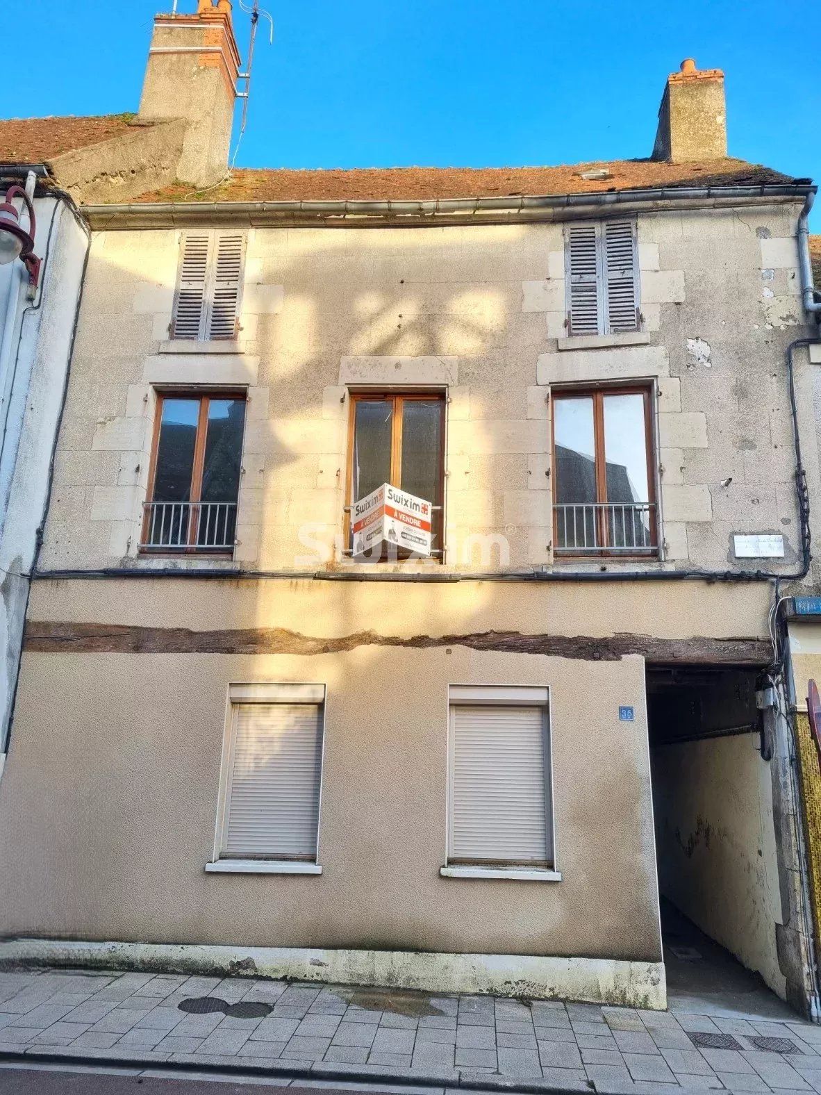 edificio 5 Salas en venta en Varzy (58210)