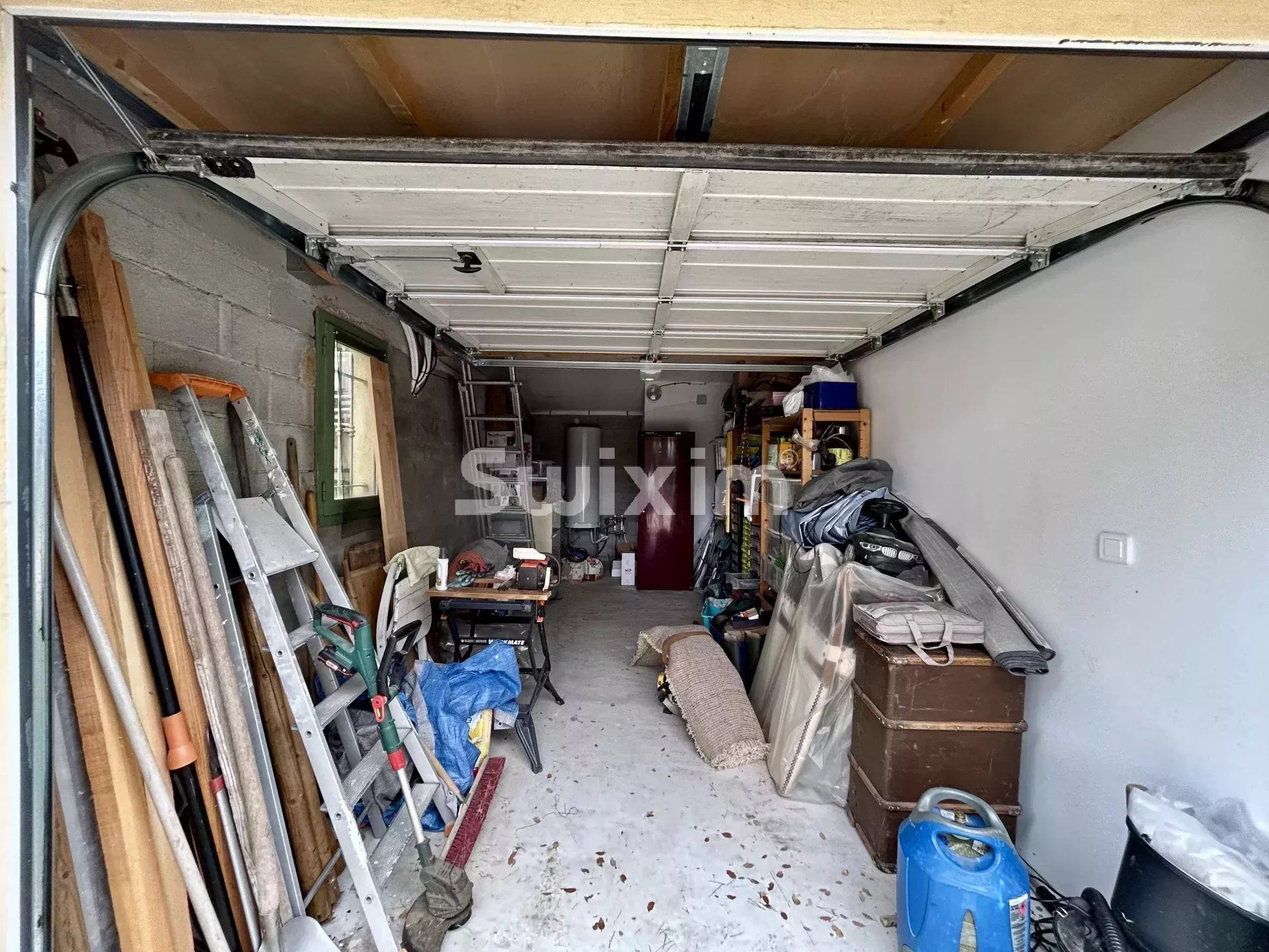 villa 4 Rooms for sale on Vidauban (83550)