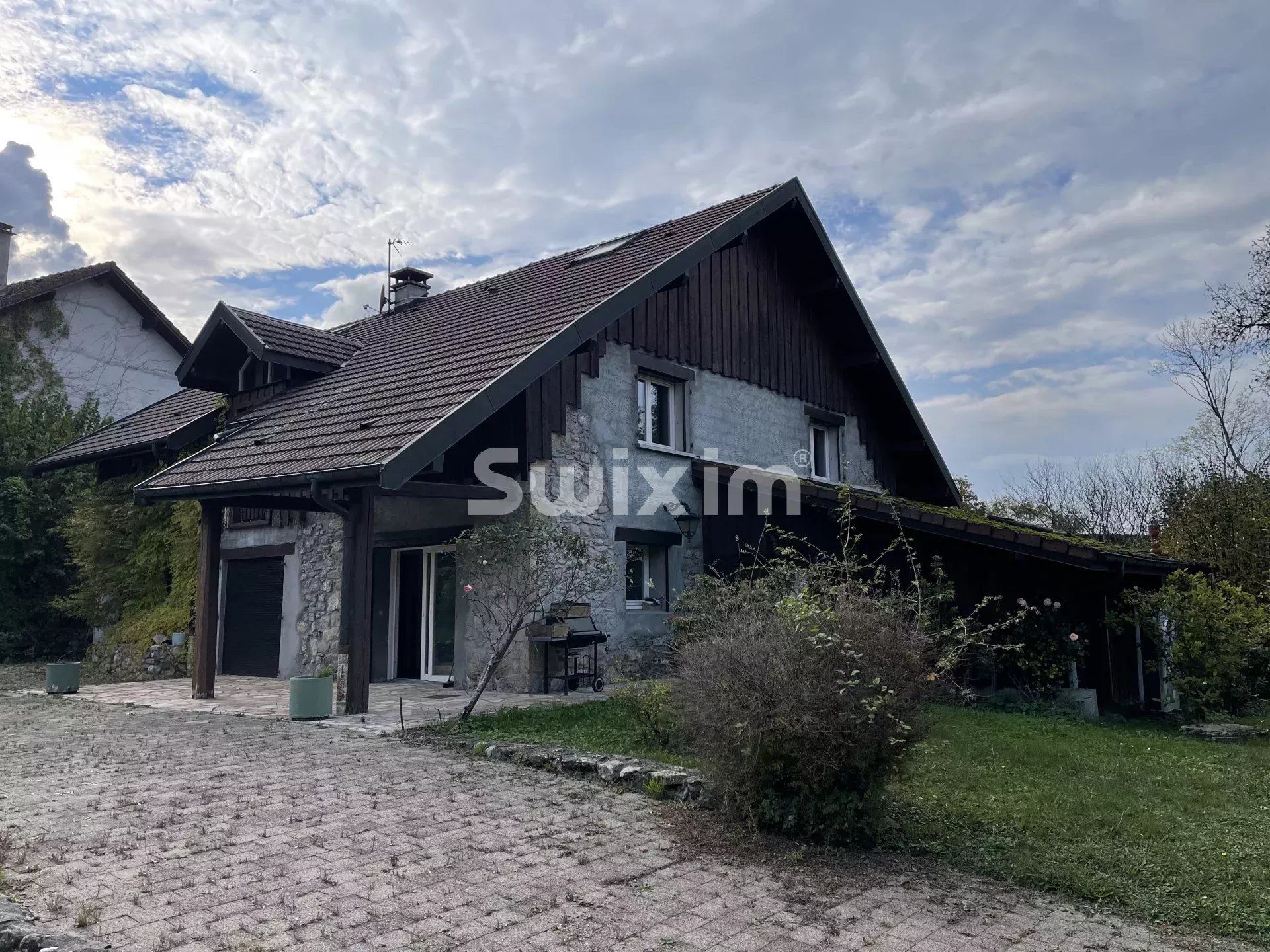 house 6 Rooms for sale on Allonzier-la-Caille (74350)