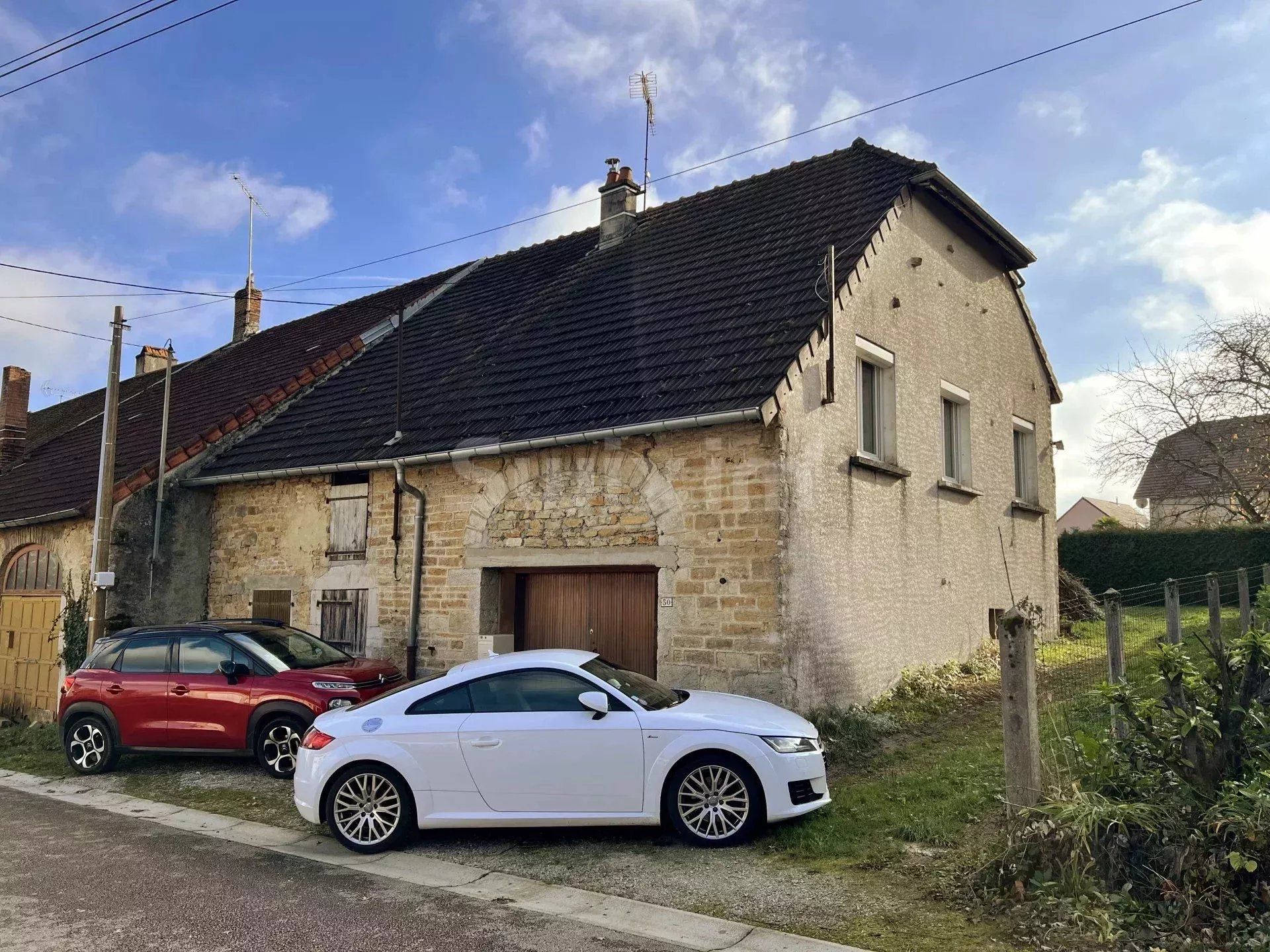 haus 4 Zimmer zum verkauf auf Lons-le-Saunier (39000)