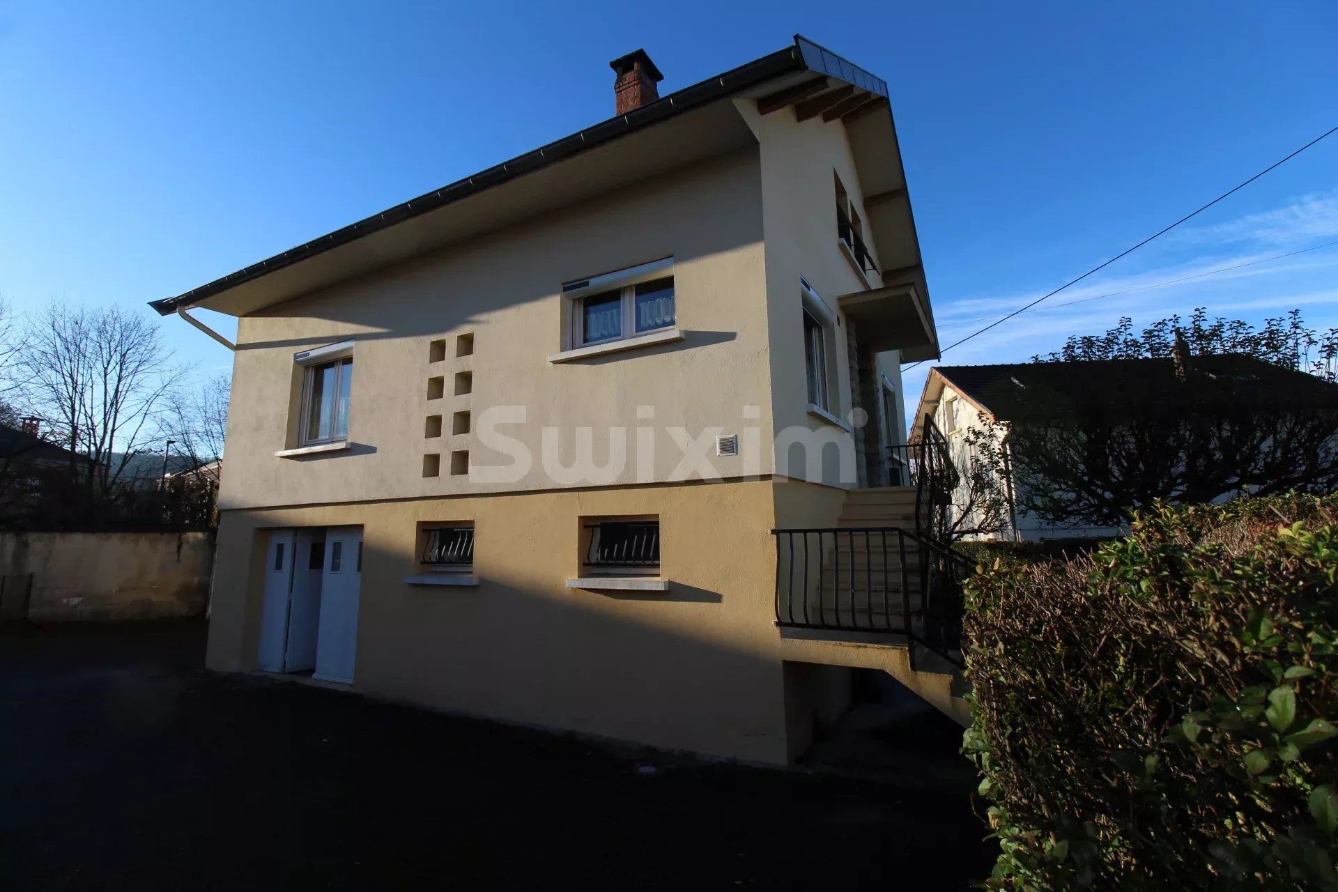 casa 3 Camere in vendita su Lons-le-Saunier (39000)