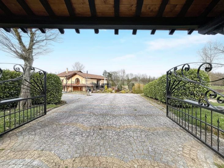 Vente Propriété Châtillon-sur-Chalaronne 12&nbsp;Pièces 341&nbsp;m²