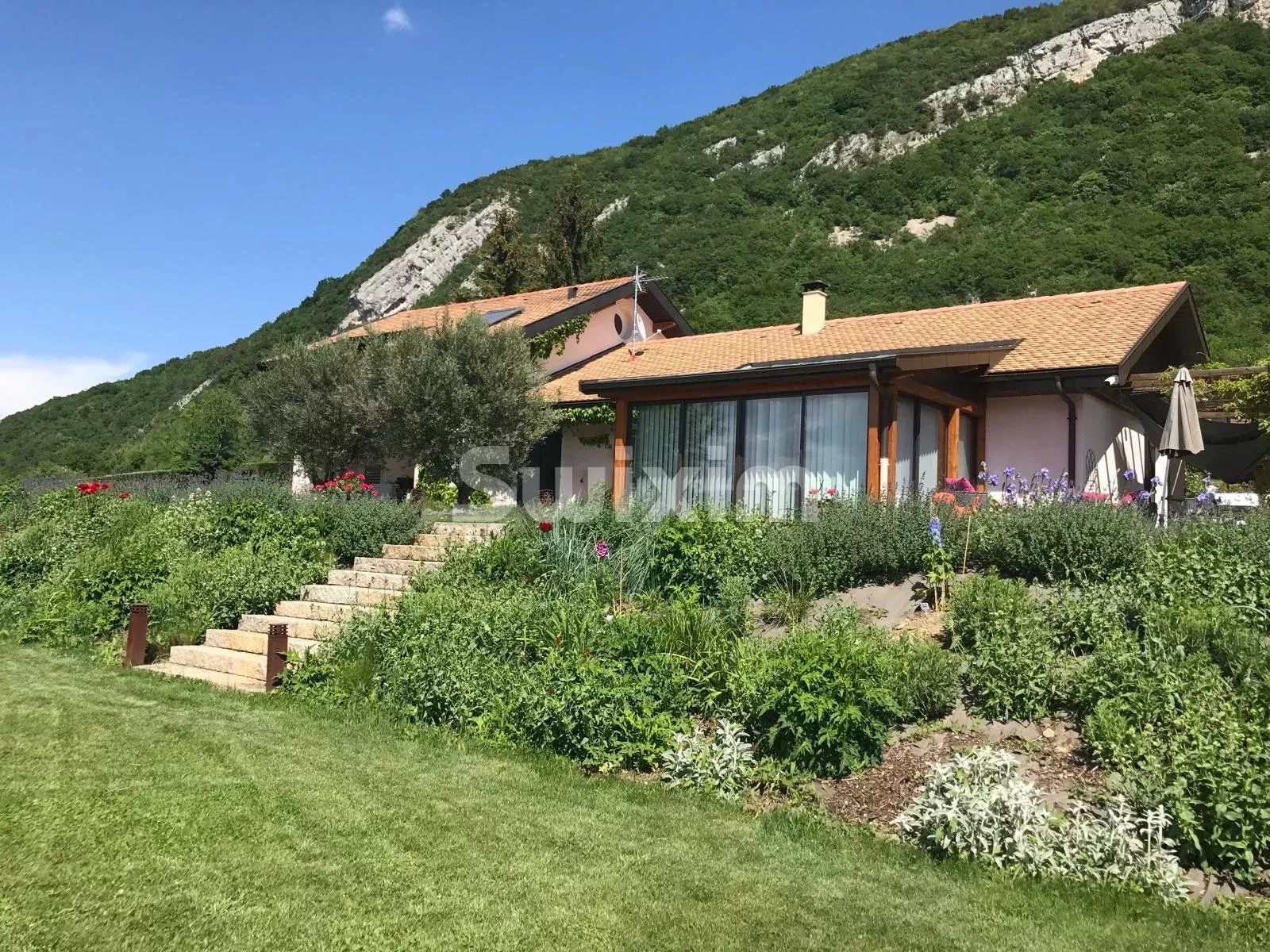 villa 6 Camere in vendita su Seyssel (74910)