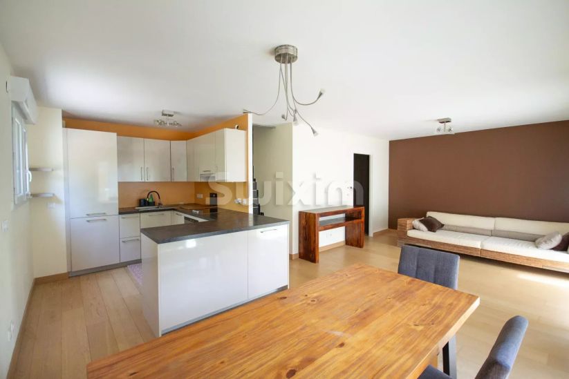 Aluguer Duplex Bossey 4 Quartos 82.33 m²