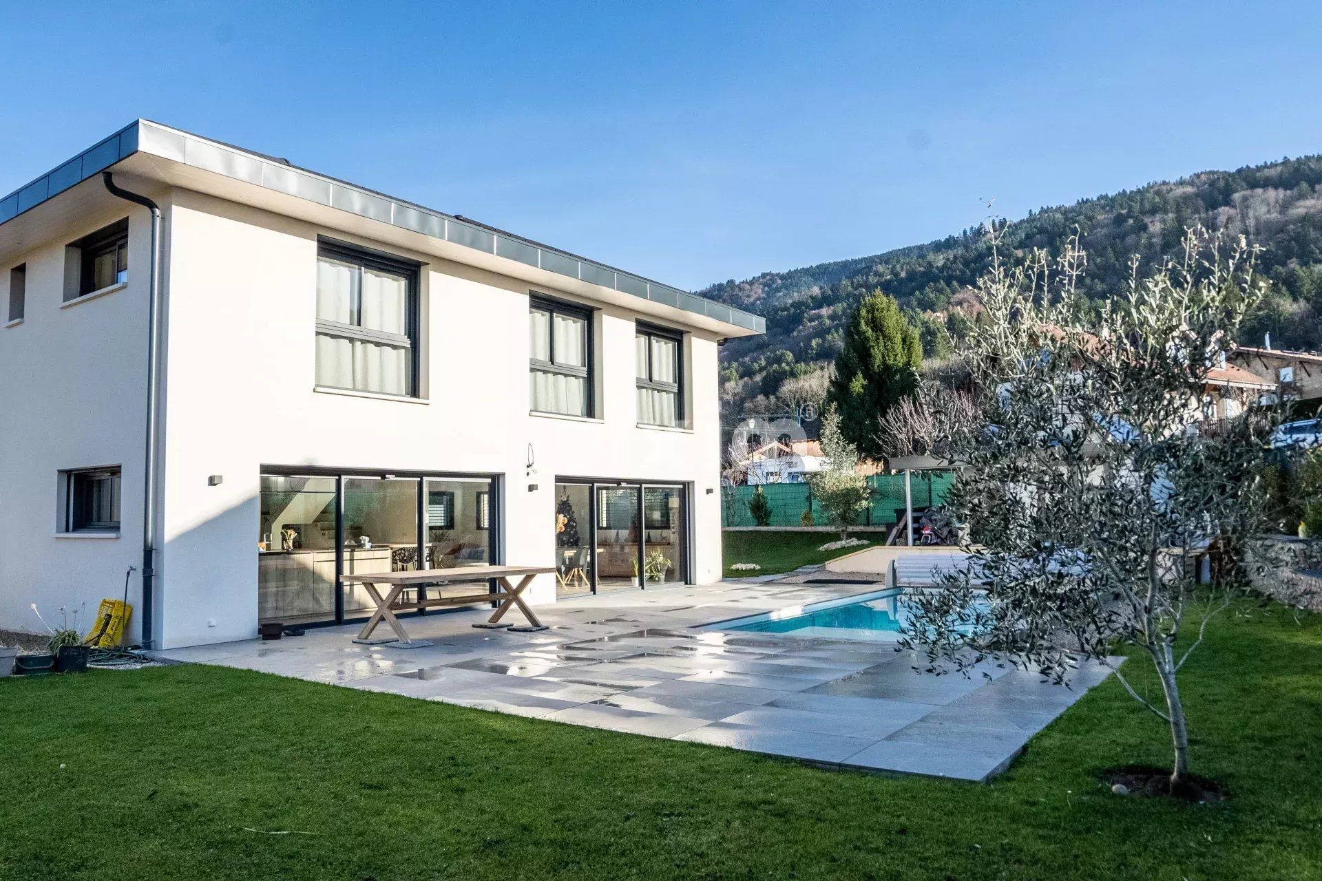 maison 6 Pièces en vente sur Bons-en-Chablais (74890)