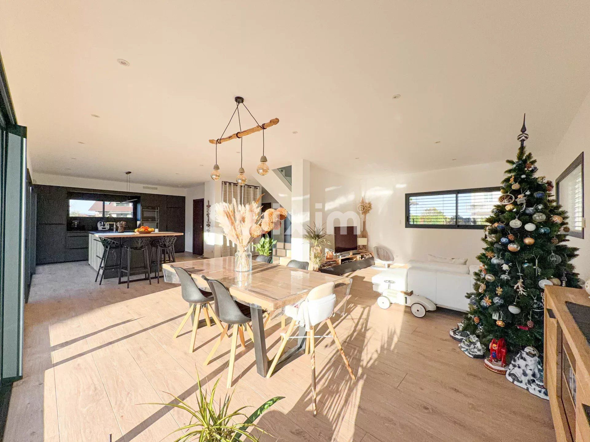 maison 6 Pièces en vente sur Bons-en-Chablais (74890)