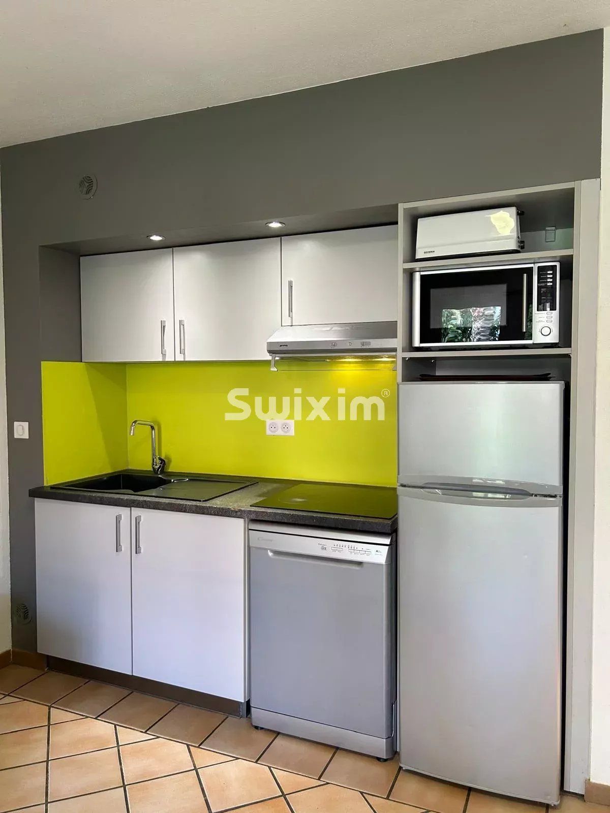 apartment 3 Rooms for sale on Grimaud (83310)