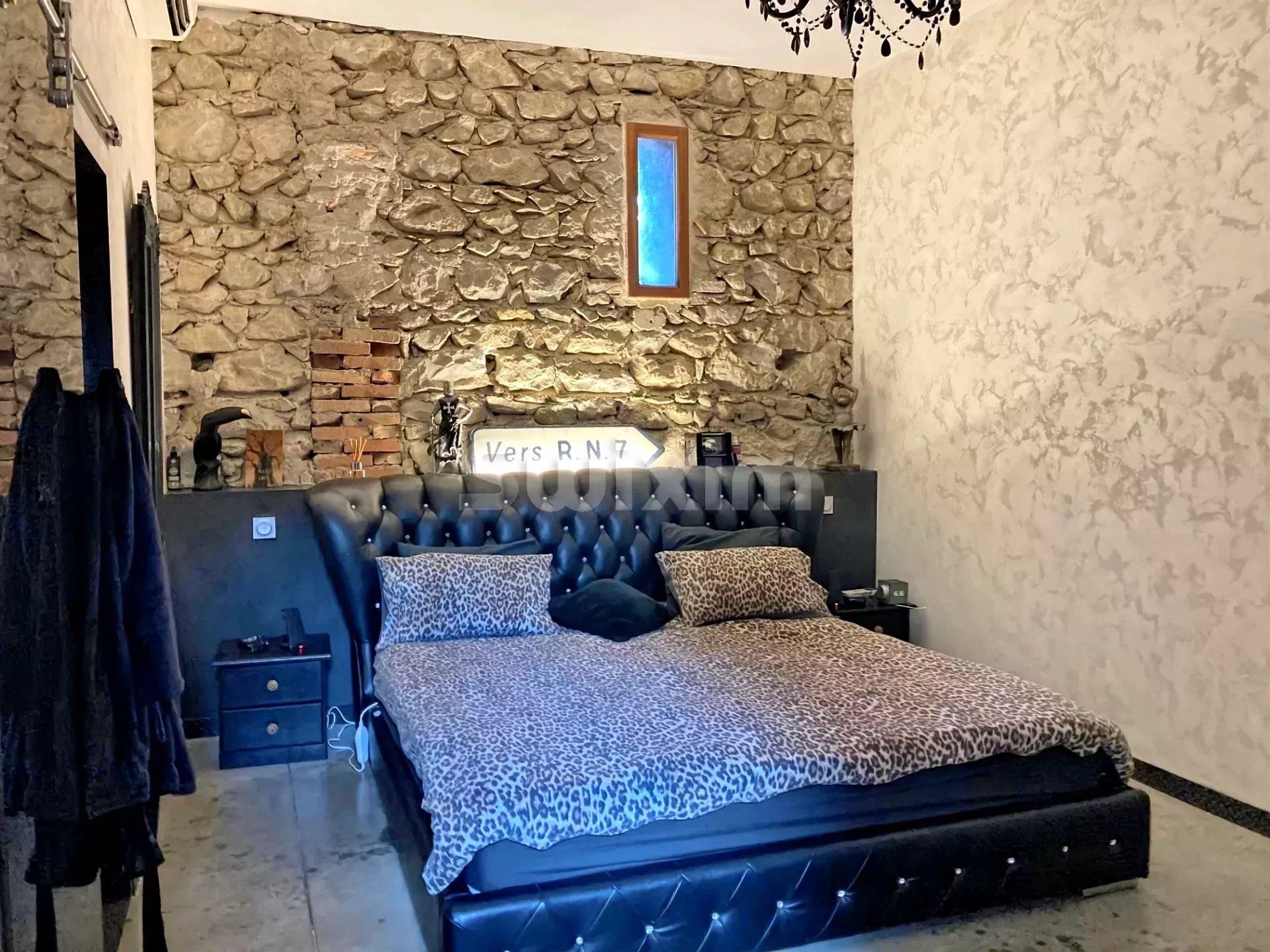 apartment 6 Rooms for sale on Livron-sur-Drôme (26250)