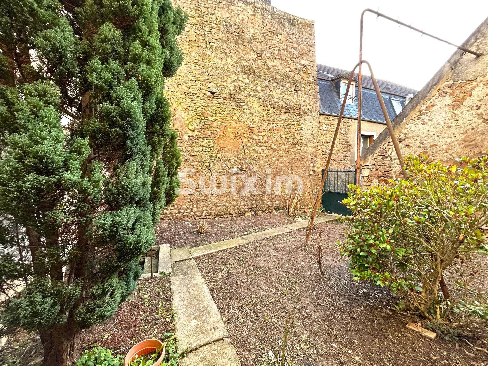 casa 6 Salas en venta en Avallon (89200)