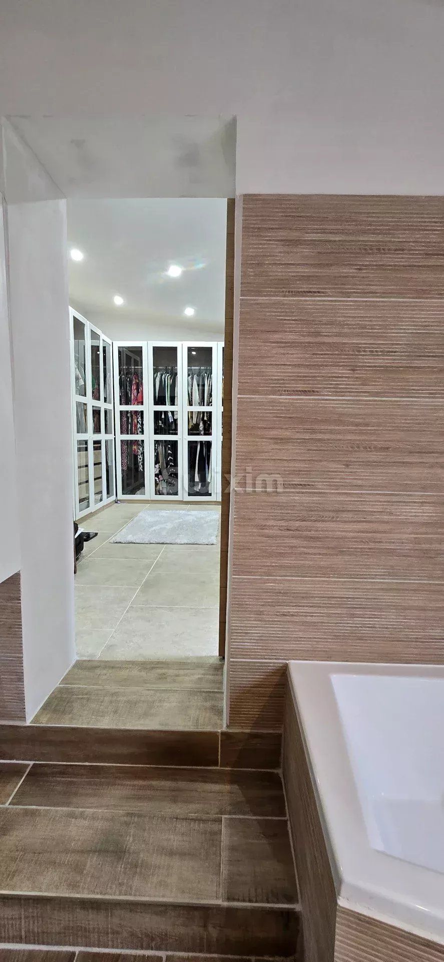 maison 6 Pièces en vente sur Suze-la-Rousse (26790)