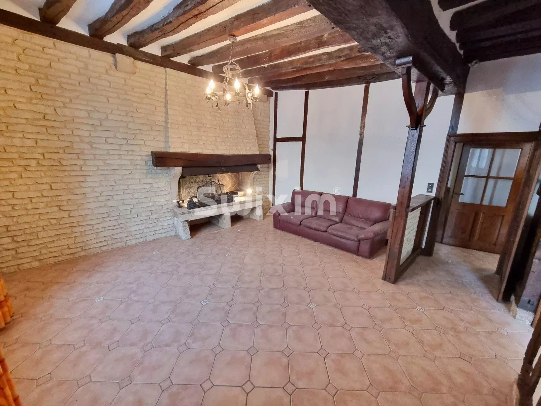 casa 12 Camere in vendita su Varzy (58210)