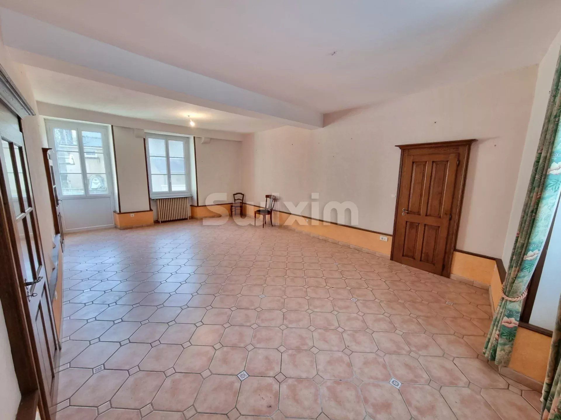 propiedad 12 Salas en venta en Varzy (58210)