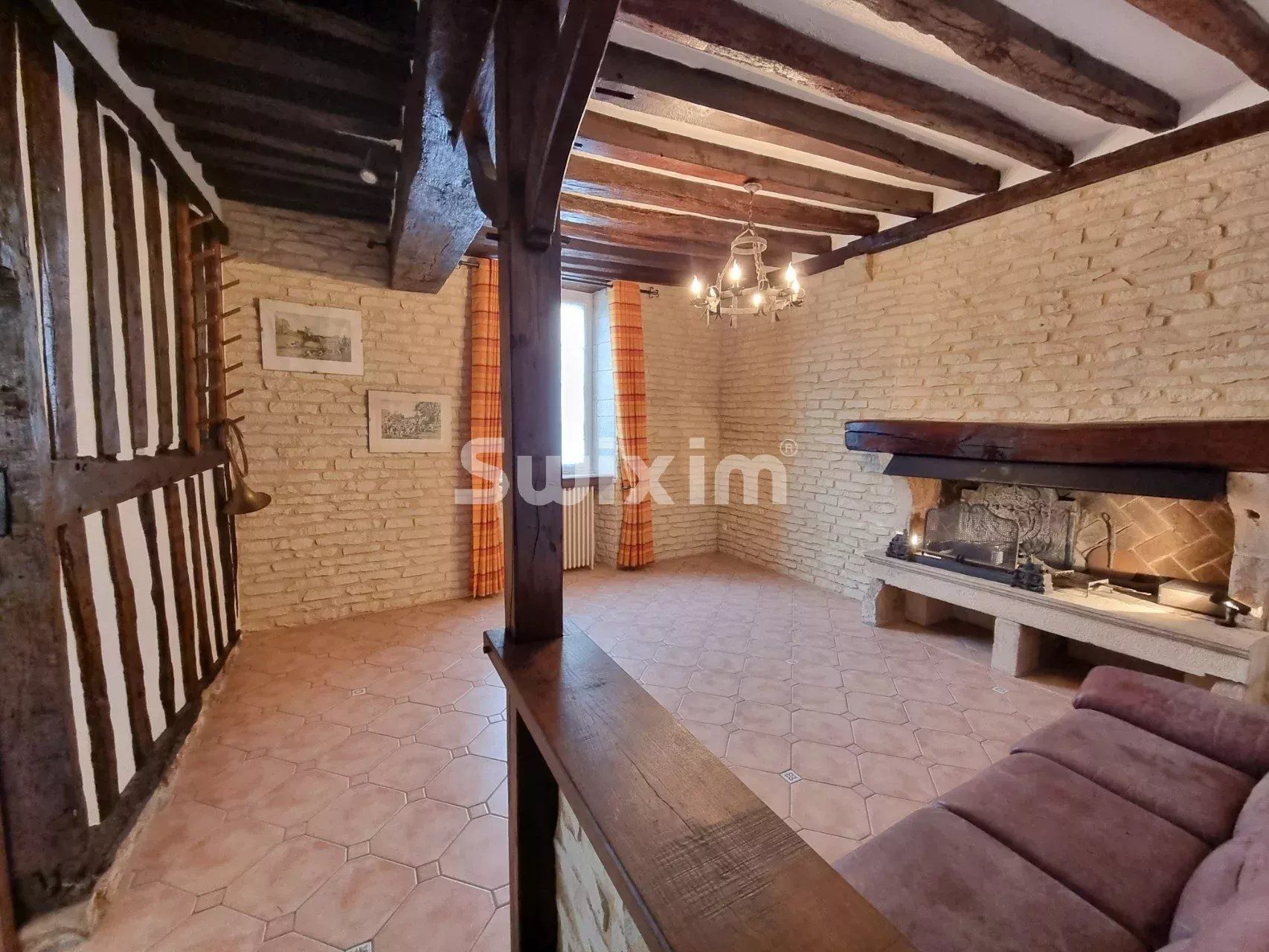 casa 12 Camere in vendita su Varzy (58210)