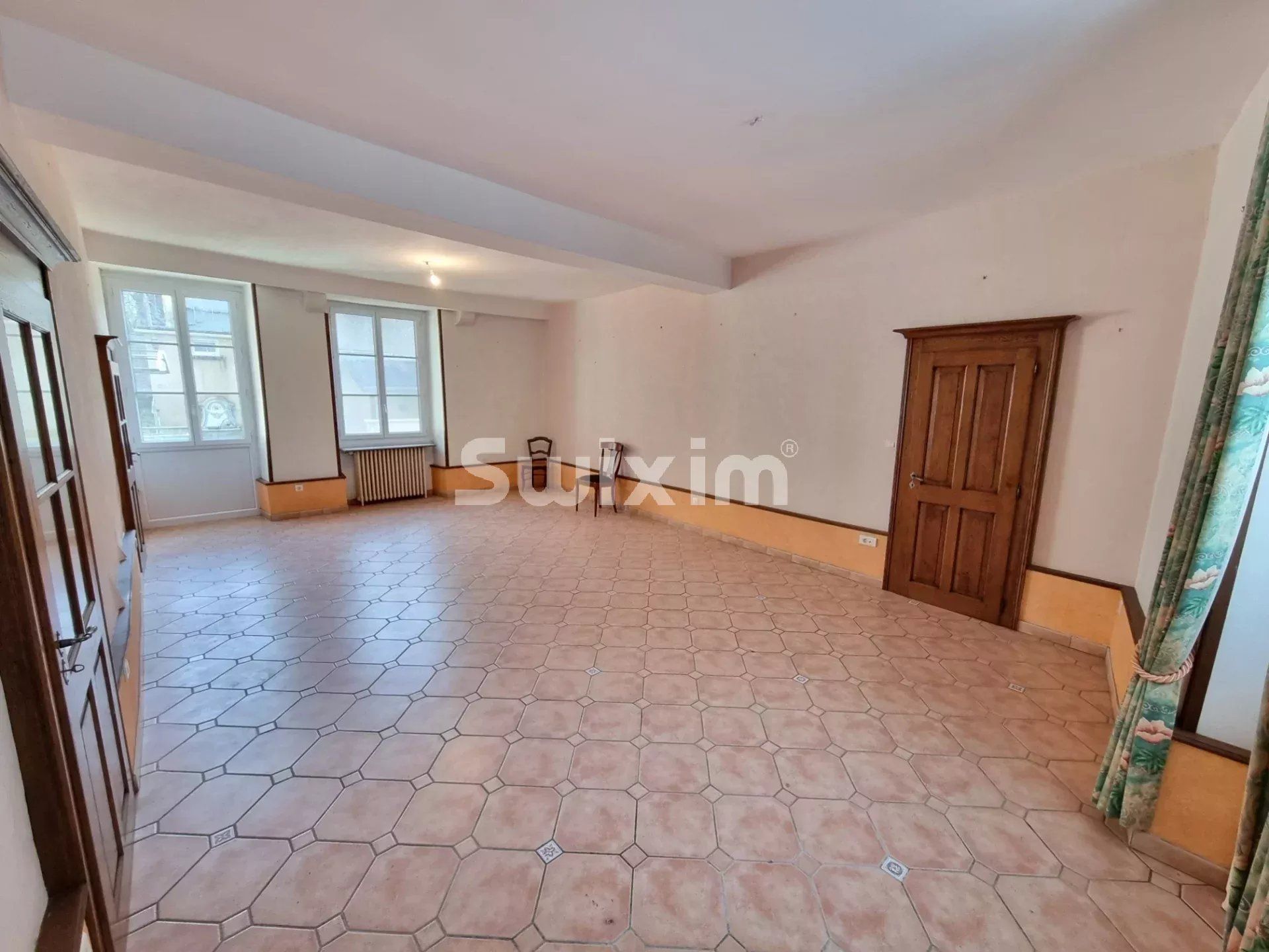 casa 12 Camere in vendita su Varzy (58210)