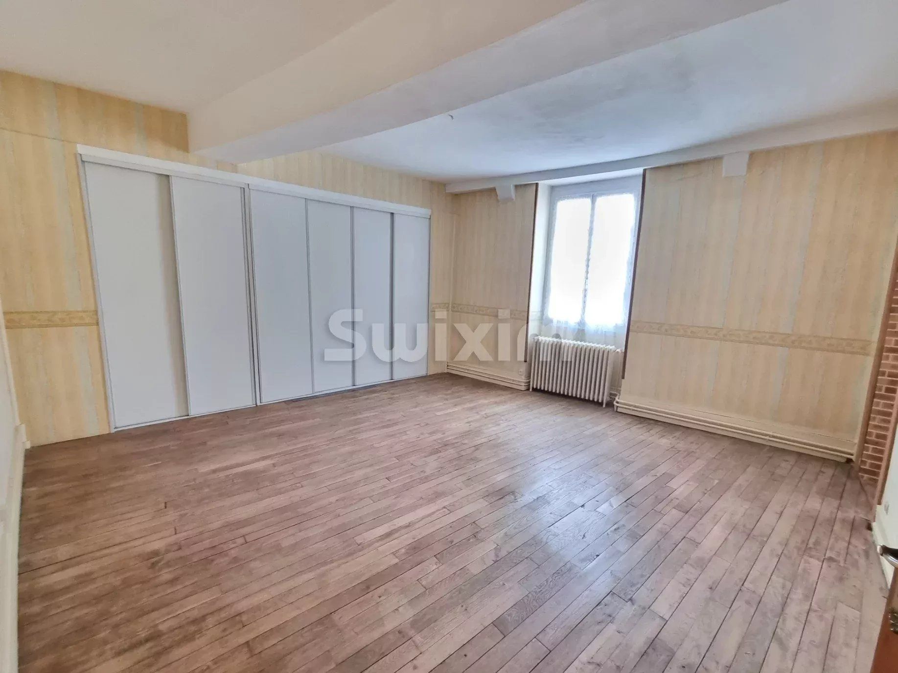 propiedad 12 Salas en venta en Varzy (58210)