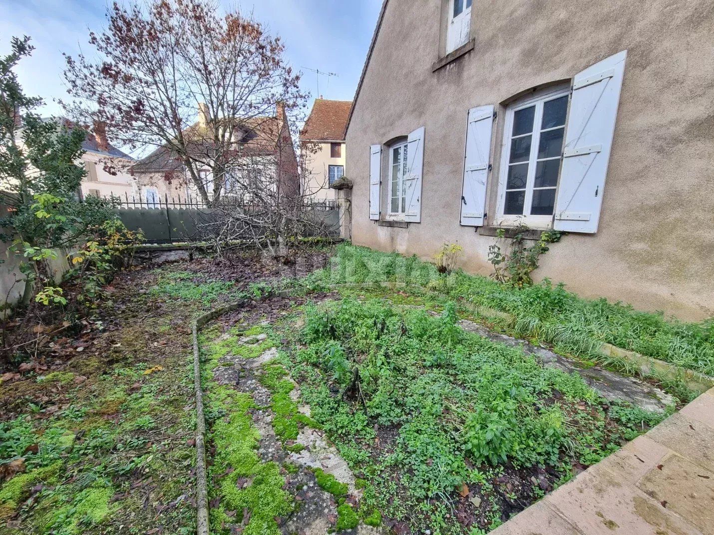 propiedad 12 Salas en venta en Varzy (58210)