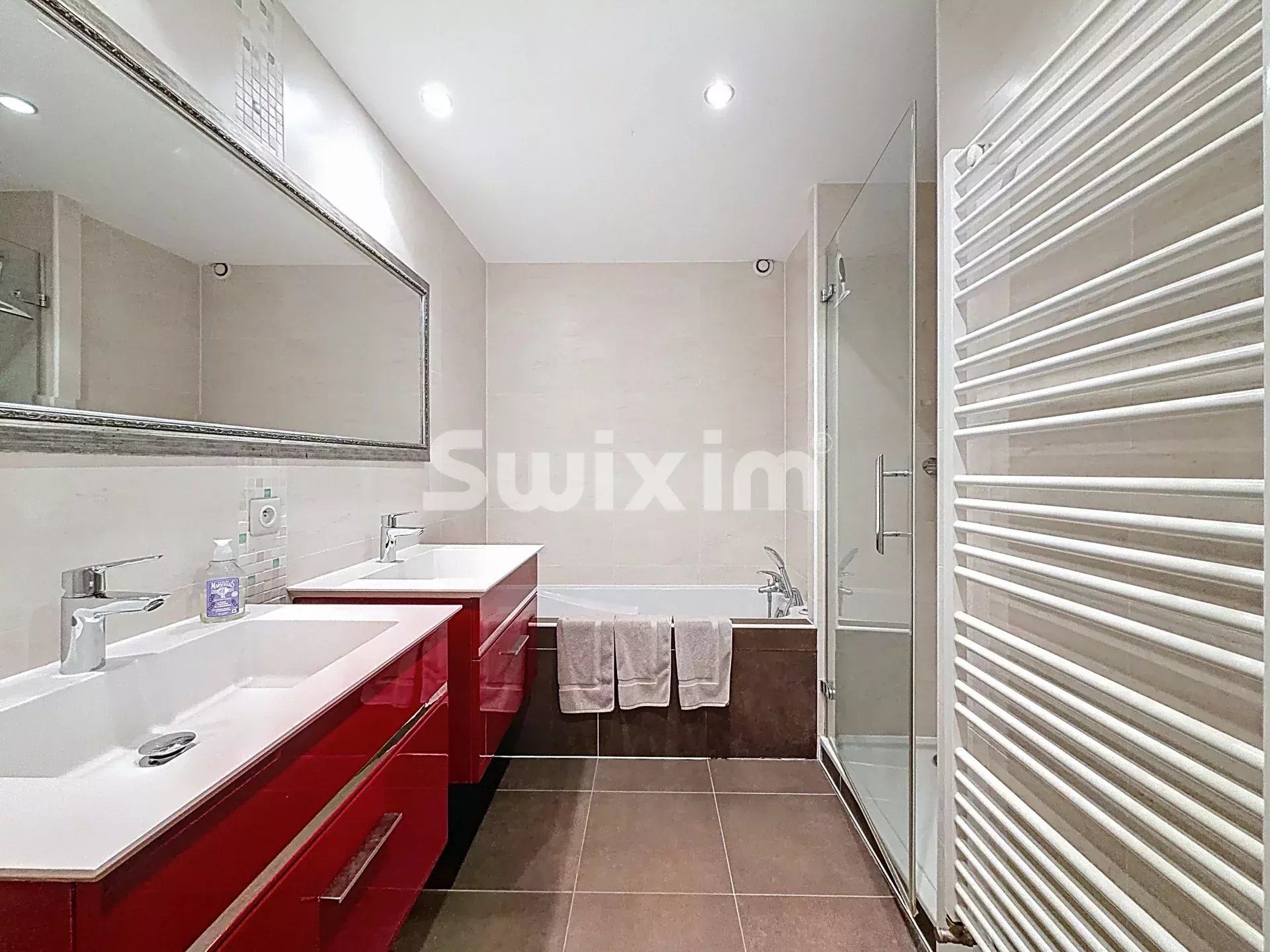 apartamento 3 Salas en venta en Ferney-Voltaire (01210)