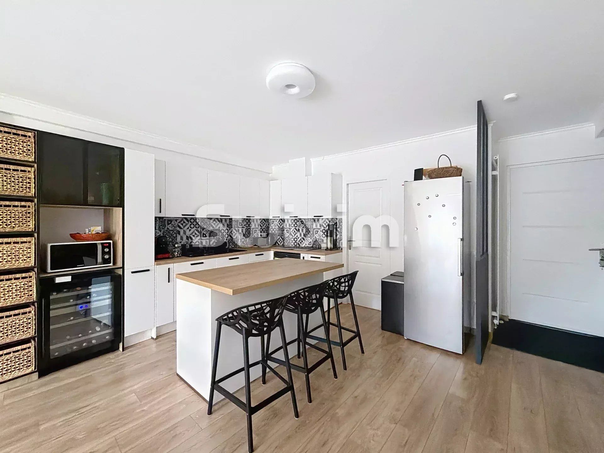 apartamento 5 Quartos para venda sobre Gex (01170)