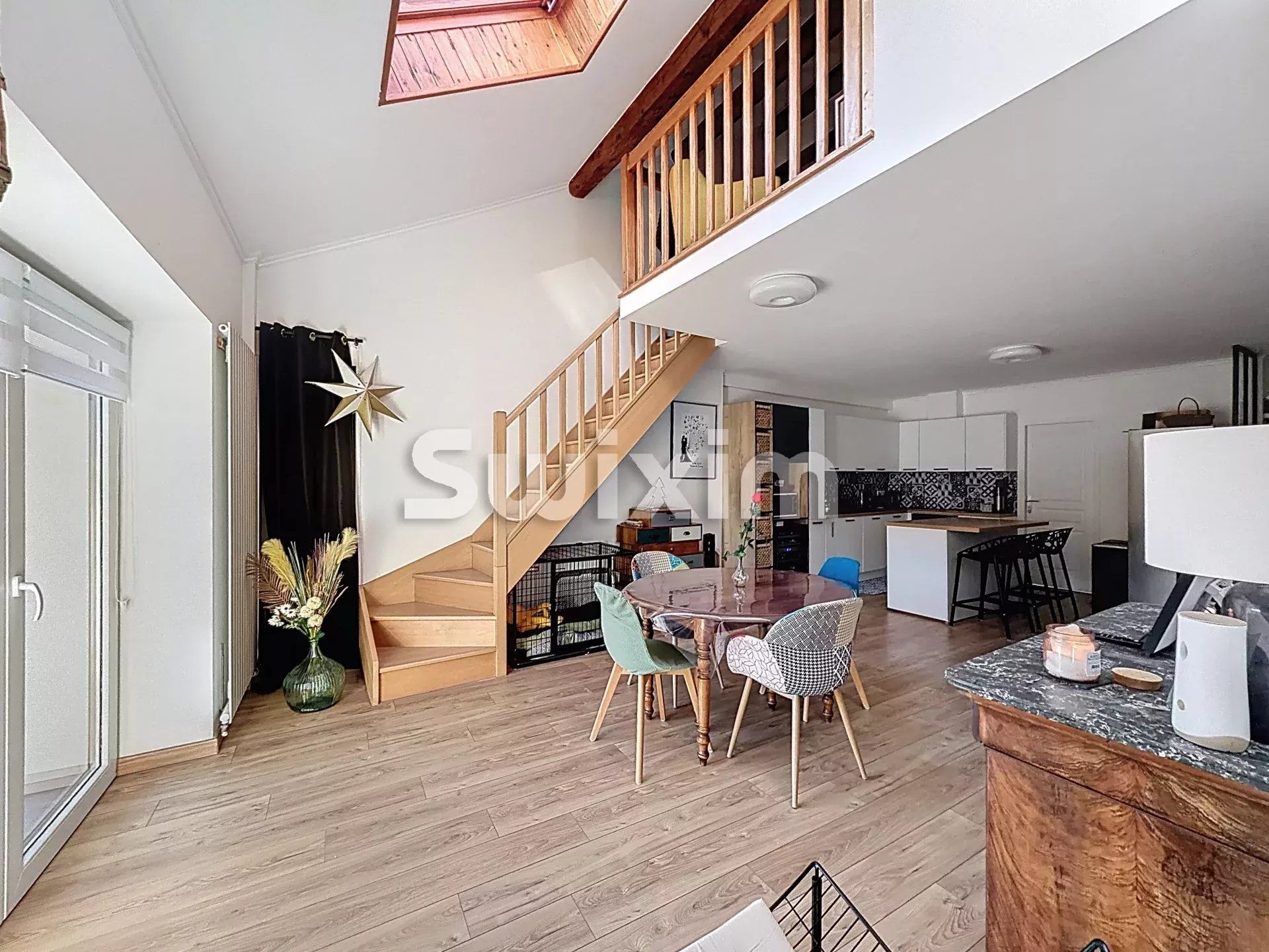 apartamento 5 Quartos para venda sobre Gex (01170)