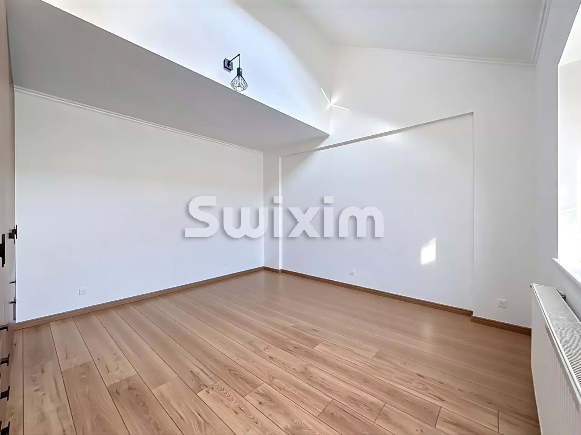 apartamento 5 Quartos para venda sobre Gex (01170)