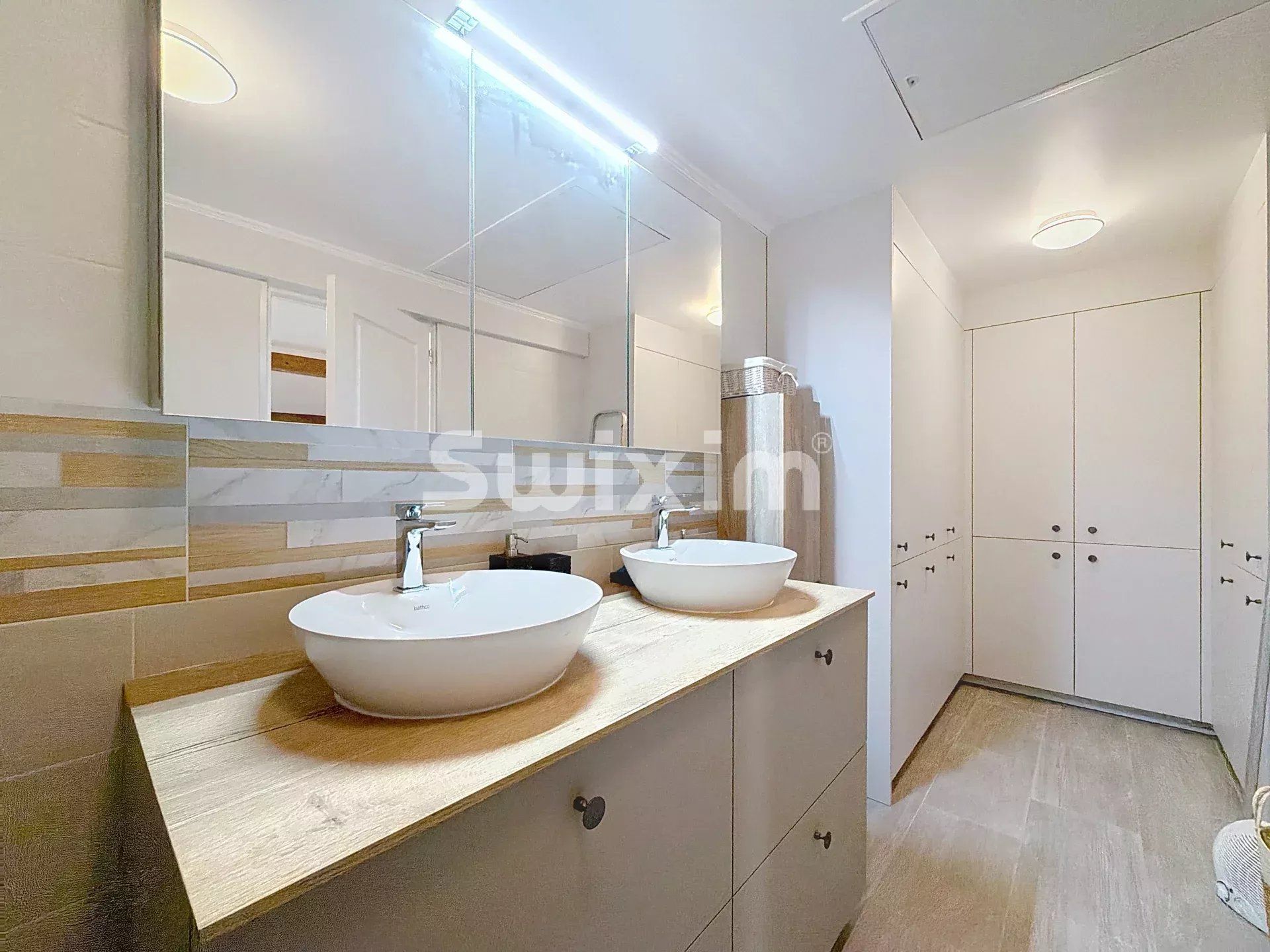 appartamento 5 Camere in vendita su Gex (01170)