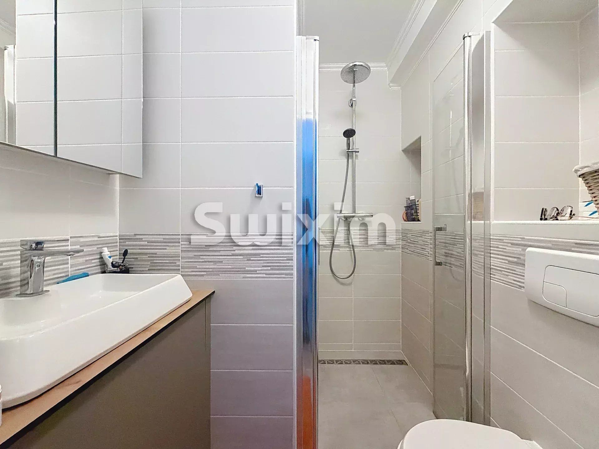 apartamento 5 Quartos para venda sobre Gex (01170)