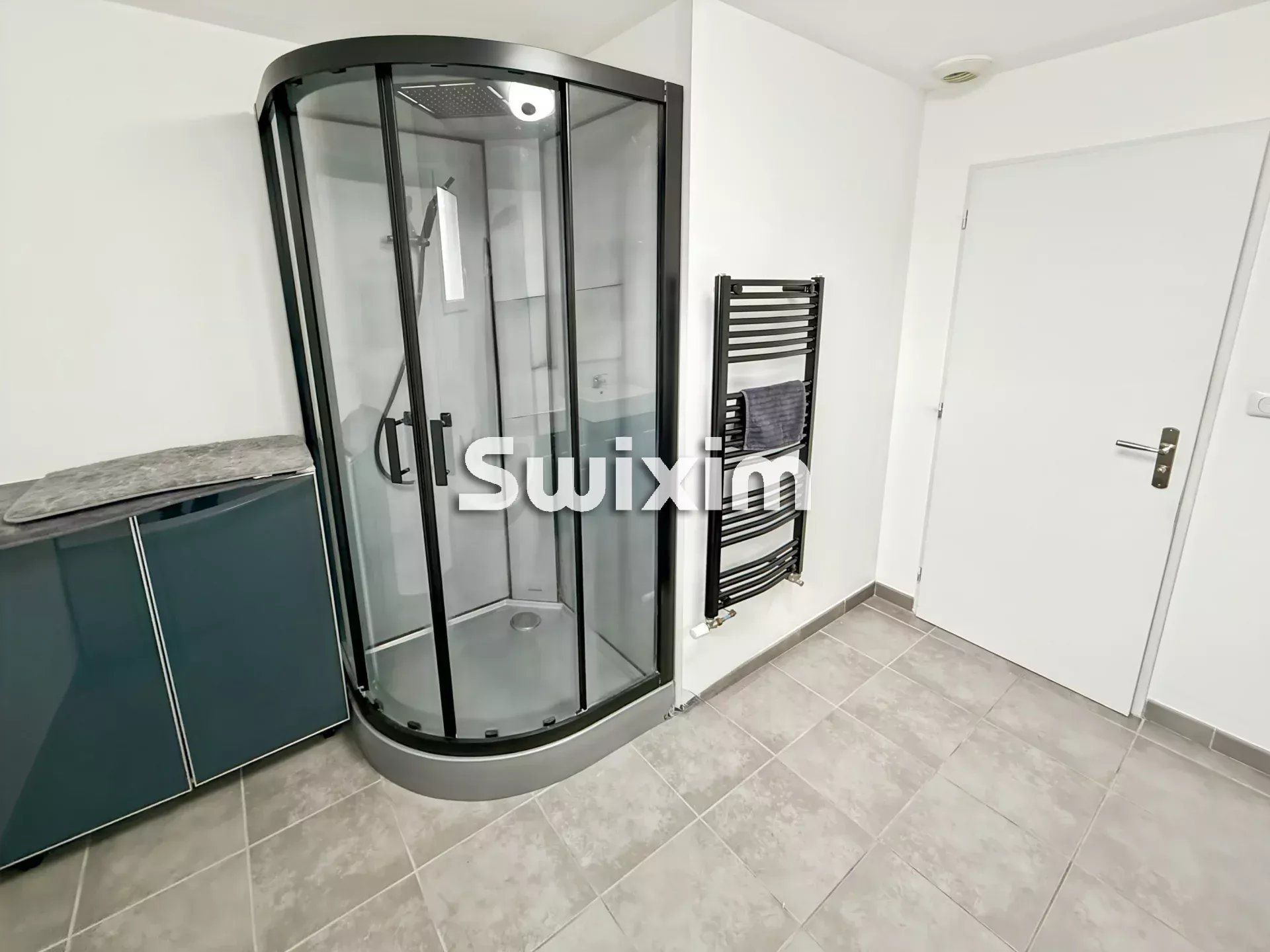 casa 5 Quartos para venda sobre Pierrelatte (26700)