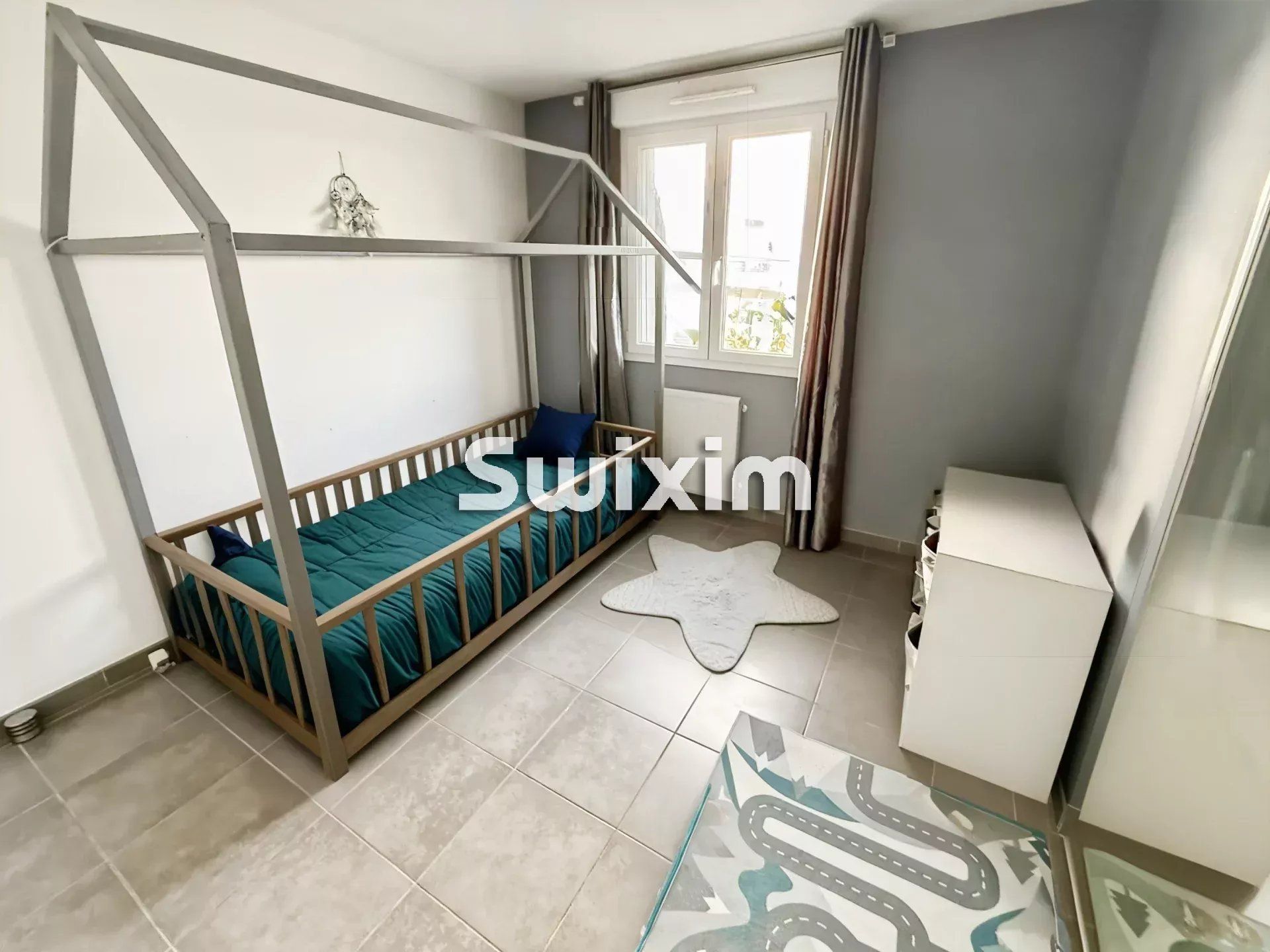 casa 5 Quartos para venda sobre Pierrelatte (26700)