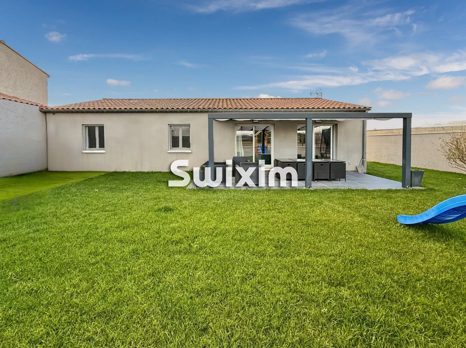 casa 5 Quartos para venda sobre Pierrelatte (26700)