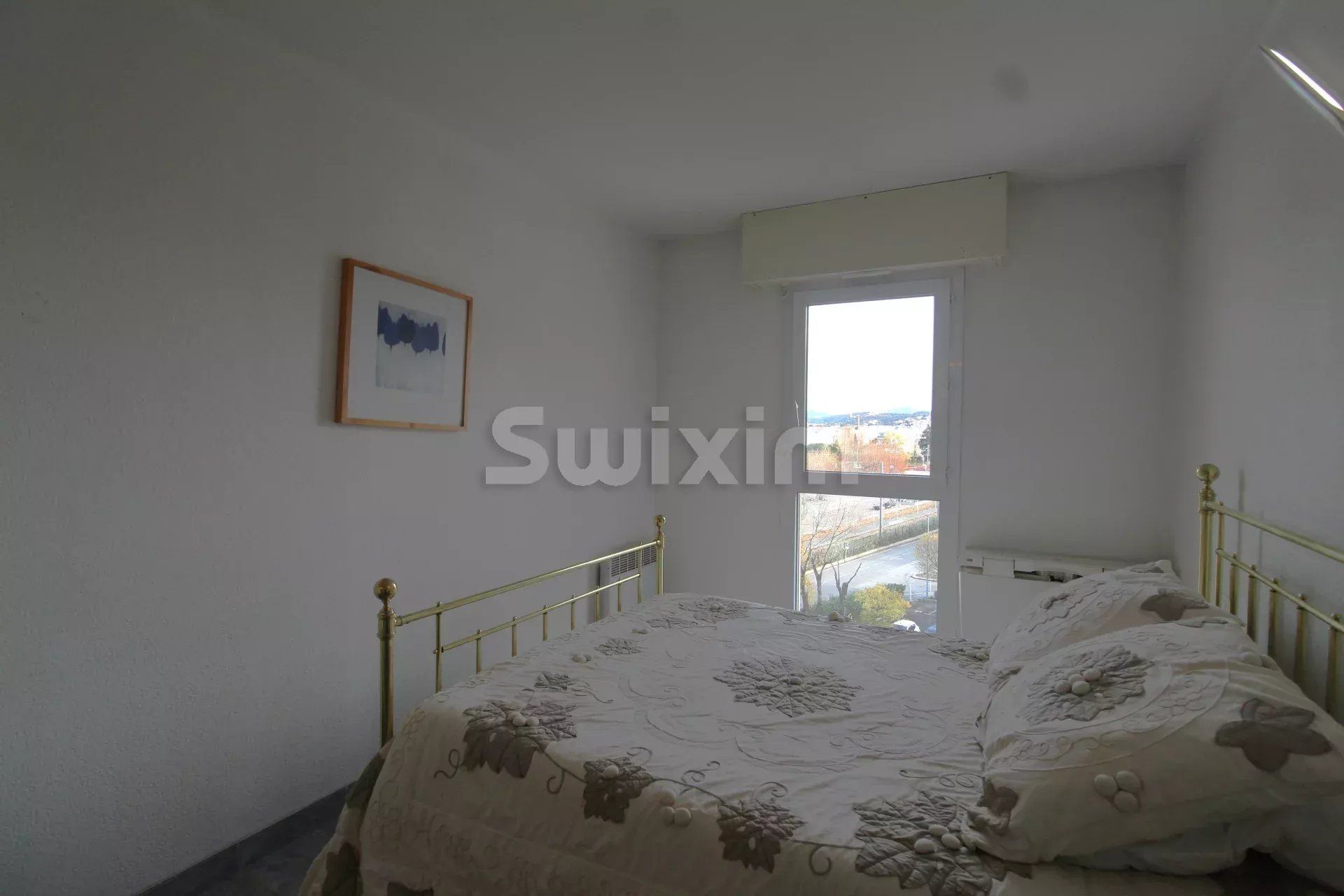 apartment 2 Rooms for sale on Fréjus (83600)