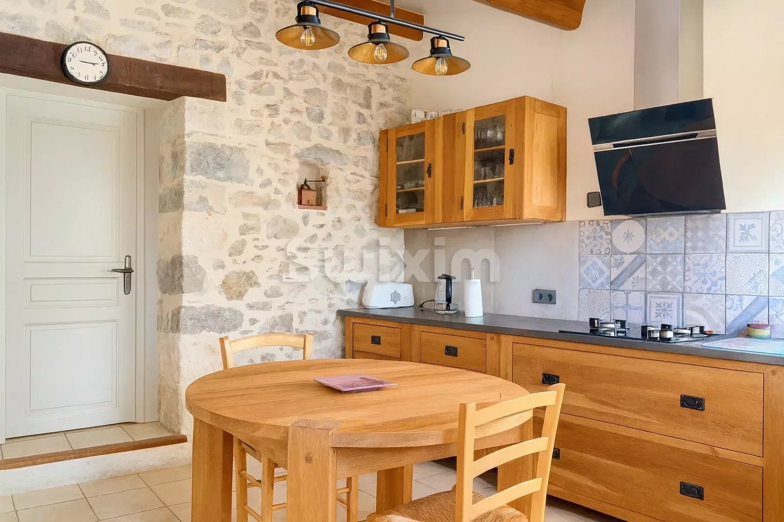 house 4 Rooms for sale on Uzès (30700)