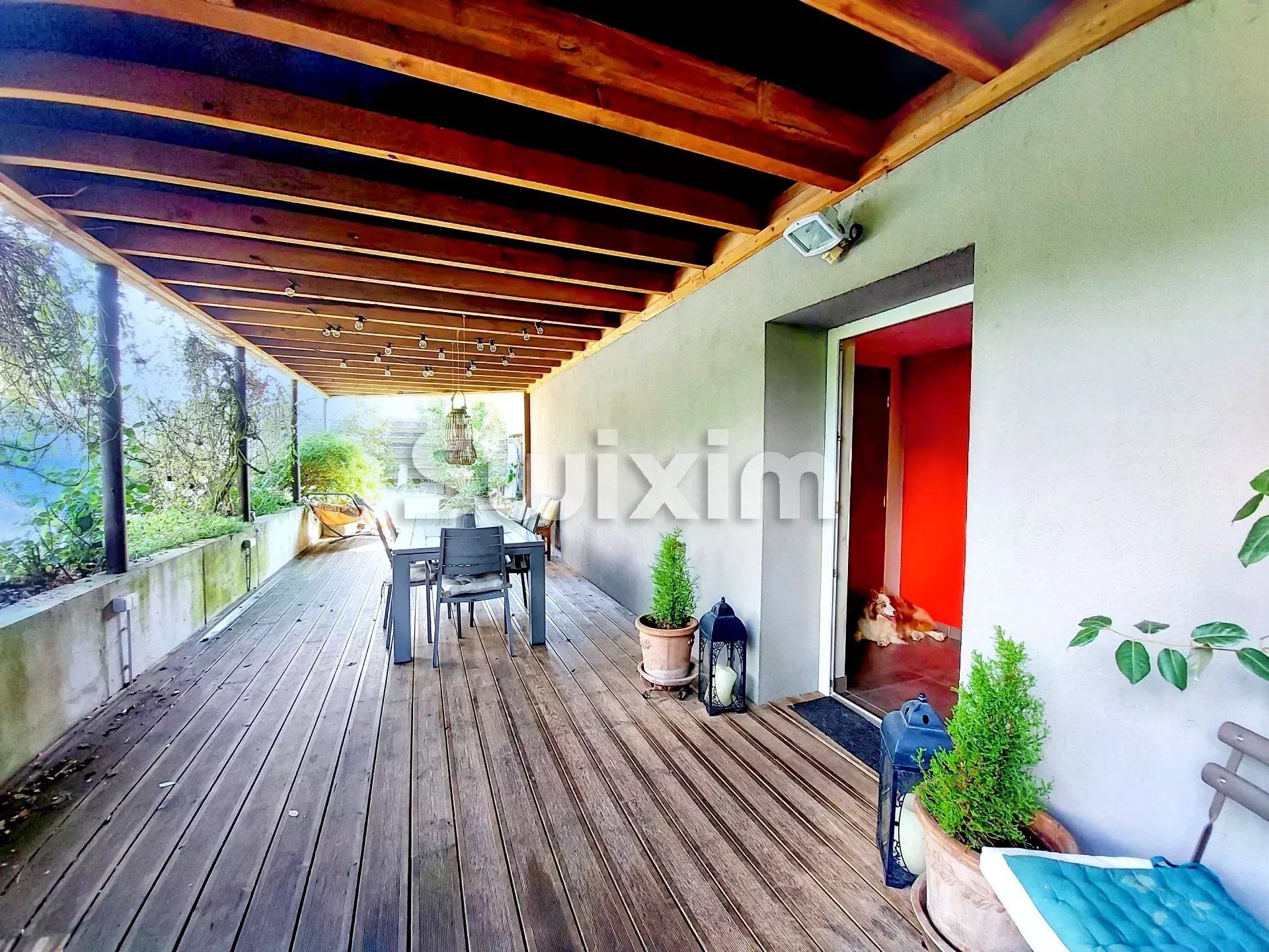 house 6 Rooms for sale on Saint-Genis-Pouilly (01630)