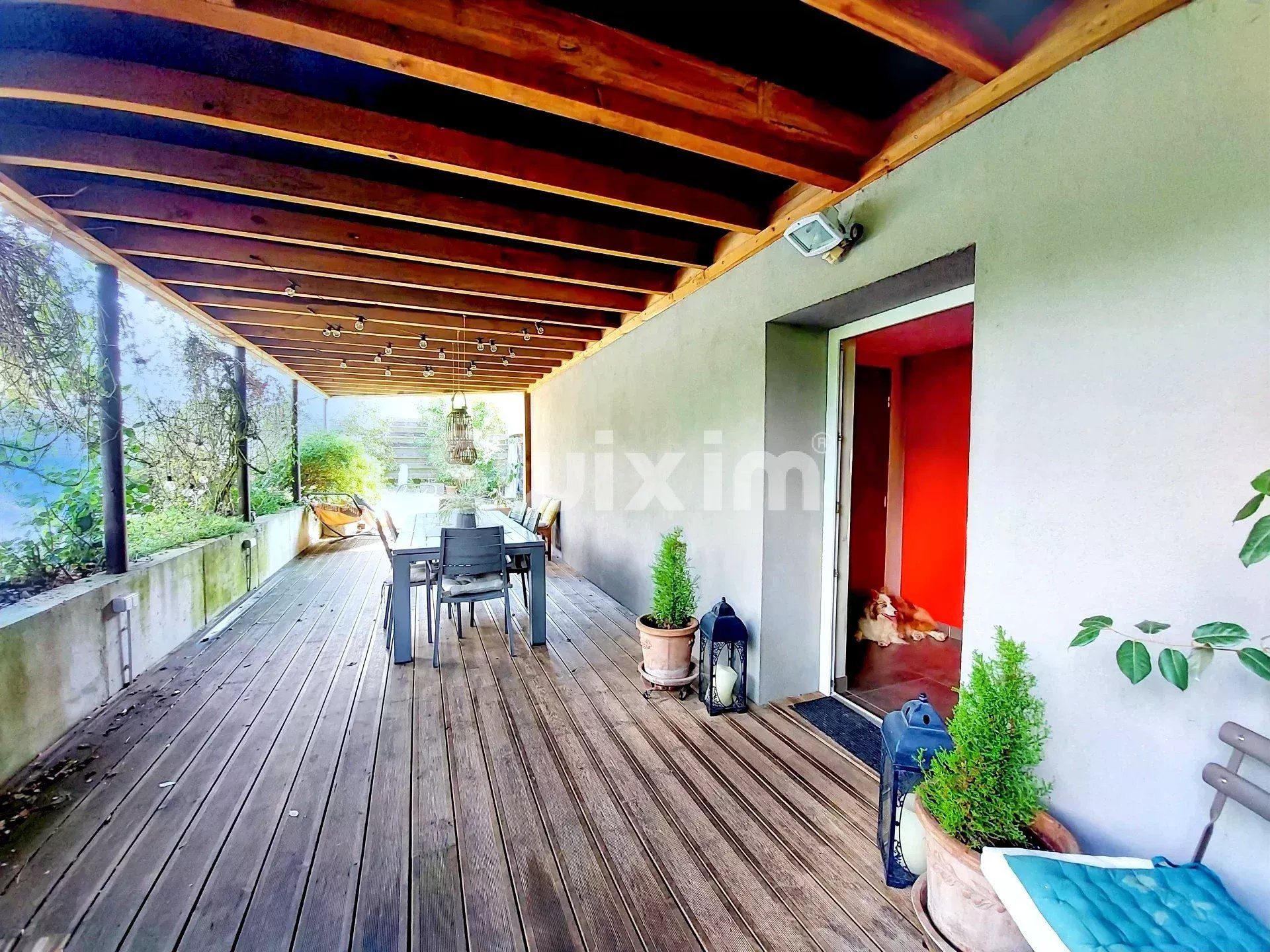 casa 6 Camere in vendita su Saint-Genis-Pouilly (01630)