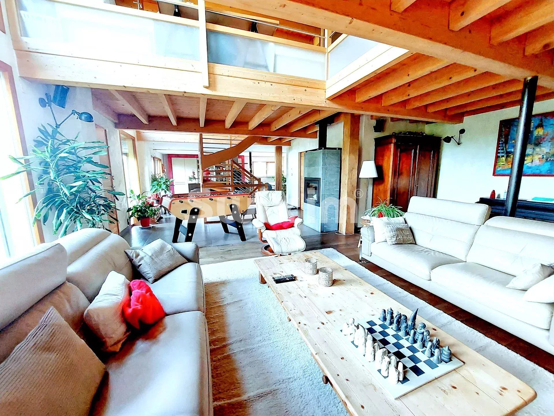 casa 6 Camere in vendita su Saint-Genis-Pouilly (01630)