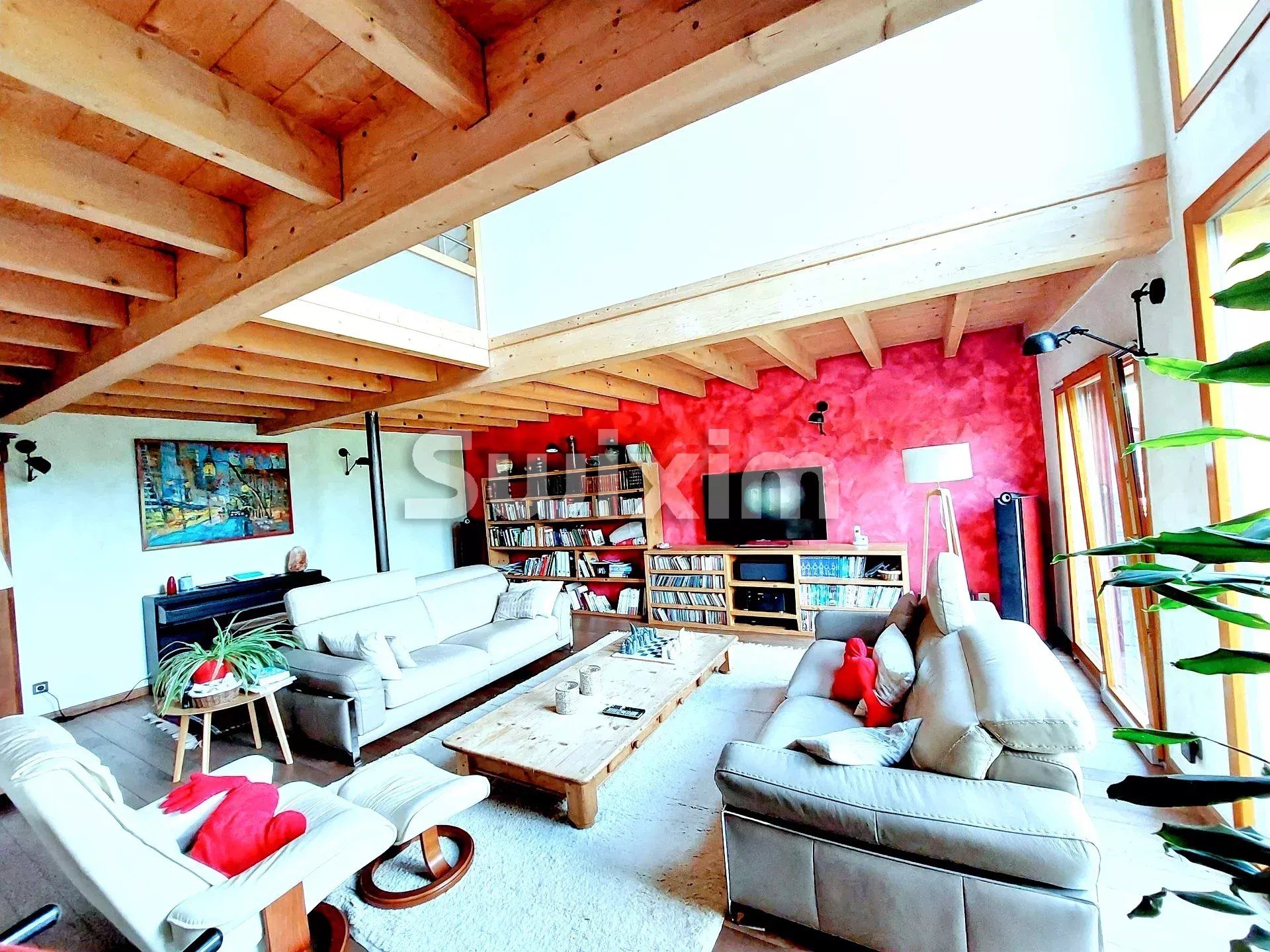 house 6 Rooms for sale on Saint-Genis-Pouilly (01630)