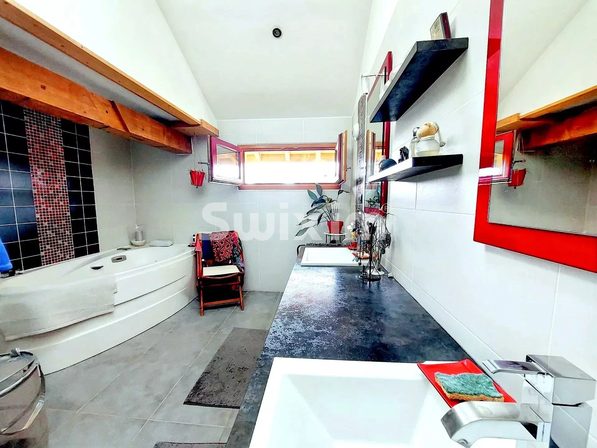 casa 6 Camere in vendita su Saint-Genis-Pouilly (01630)