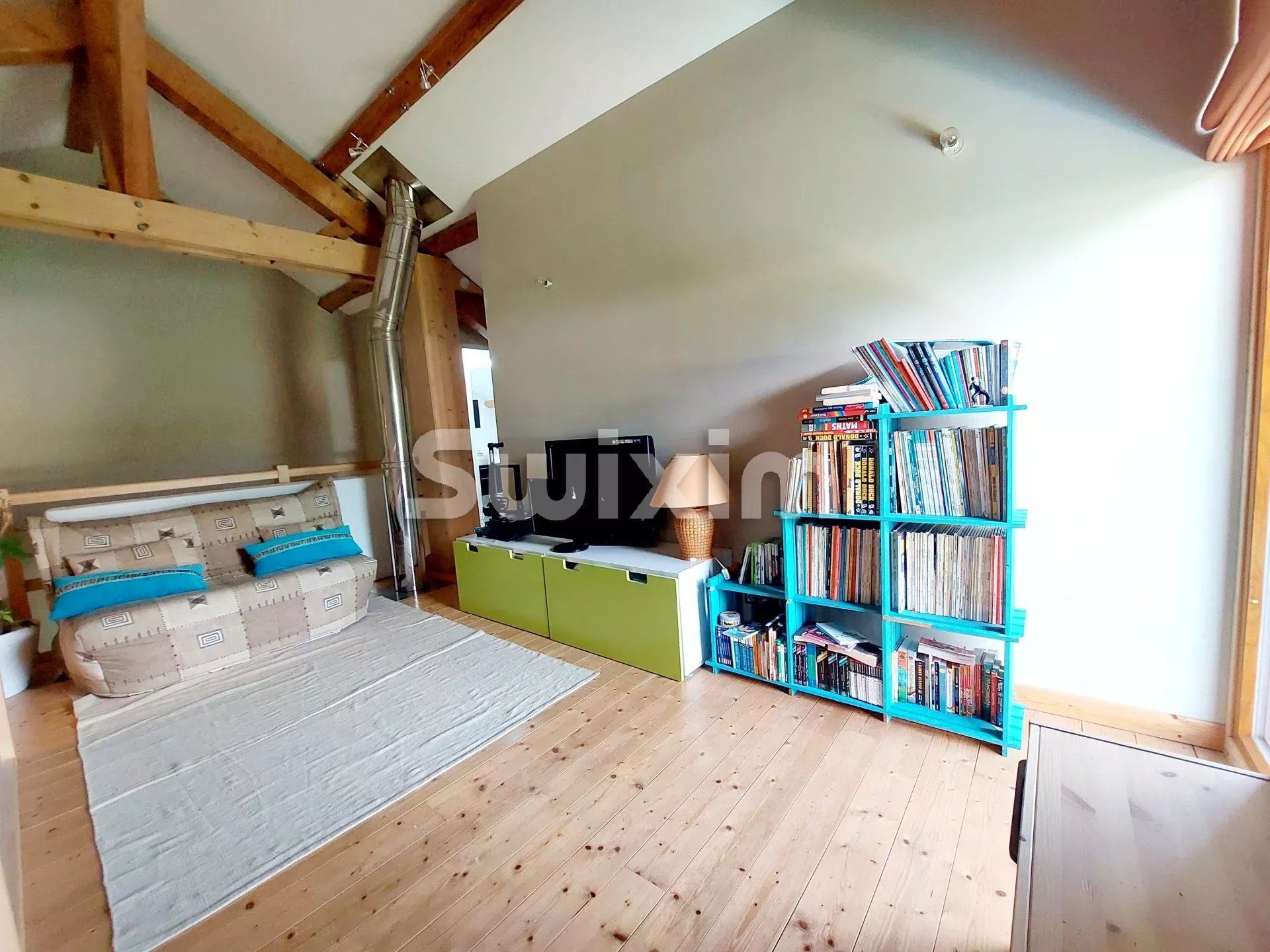 house 6 Rooms for sale on Saint-Genis-Pouilly (01630)