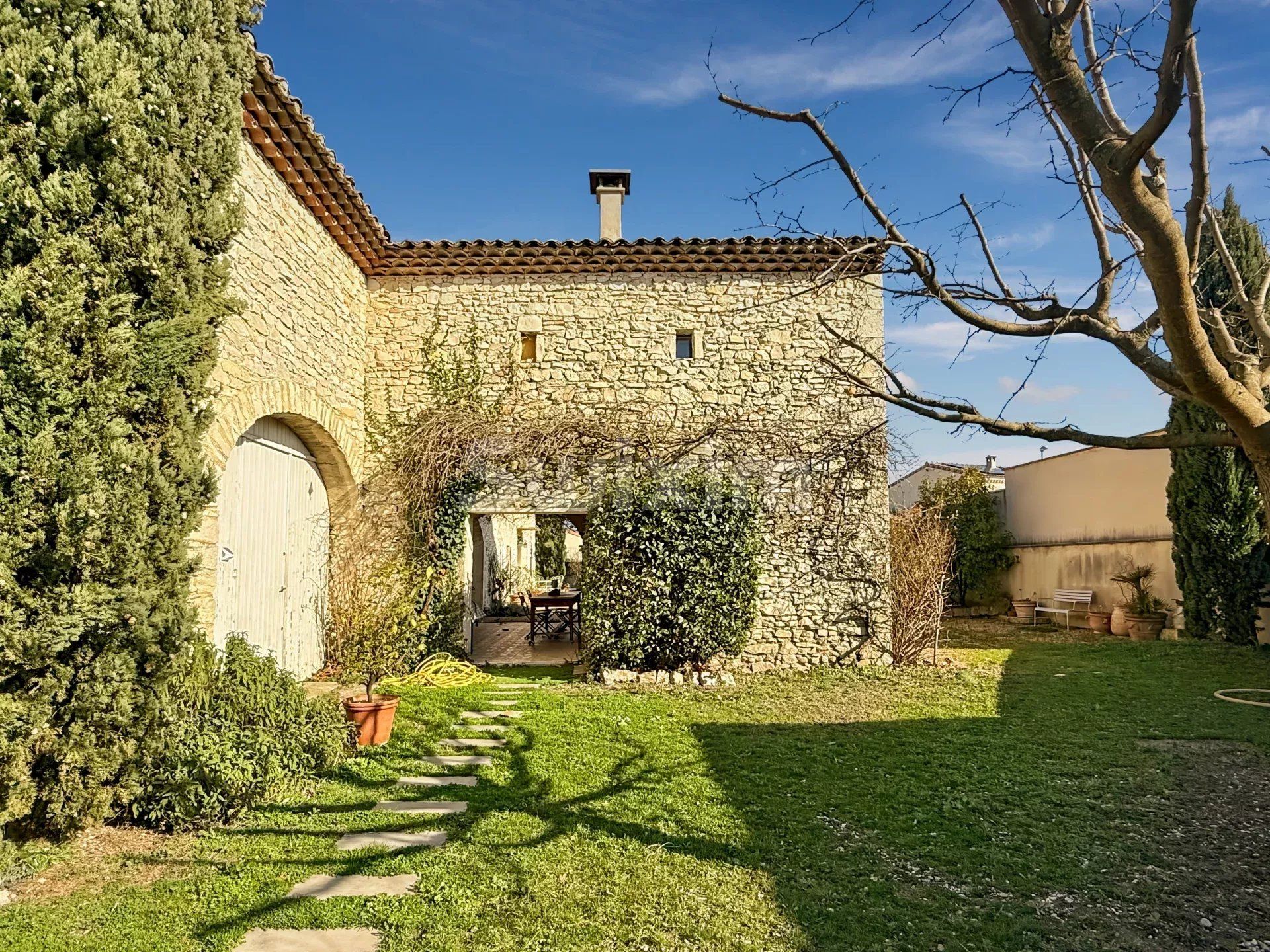 casa 9 Camere in vendita su Saint-Marcel-lès-Sauzet (26740)