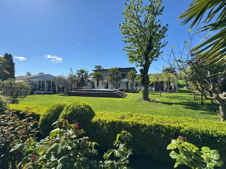 Vente Maison Thônex 8&nbsp;Pièces 300&nbsp;m²