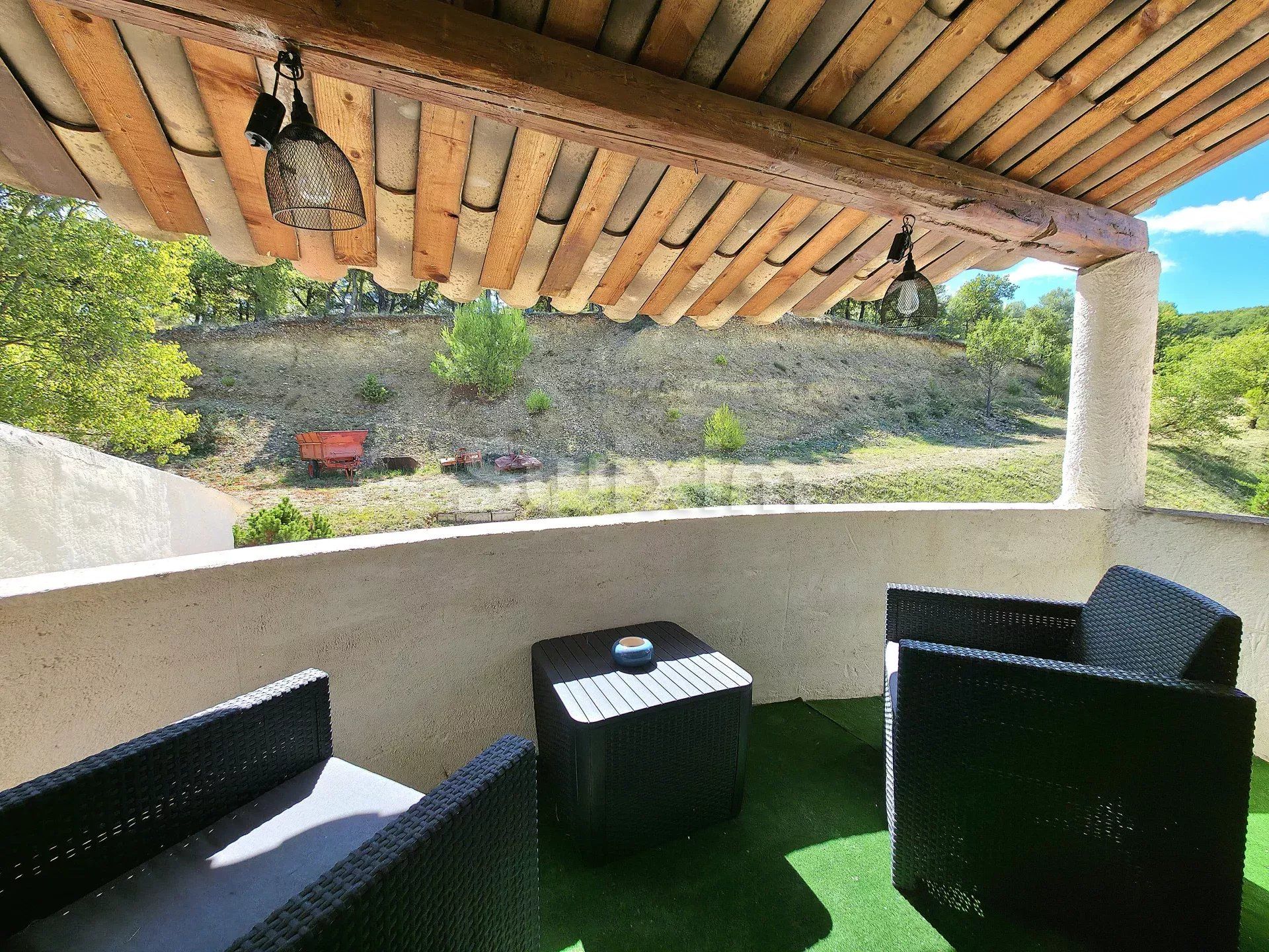 casa 7 Camere in vendita su Visan (84820)