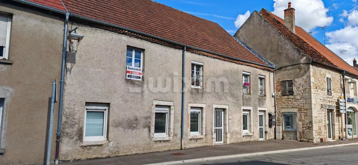 Vendita Immobile Chaussin 7&nbsp;Camere 196&nbsp;m²