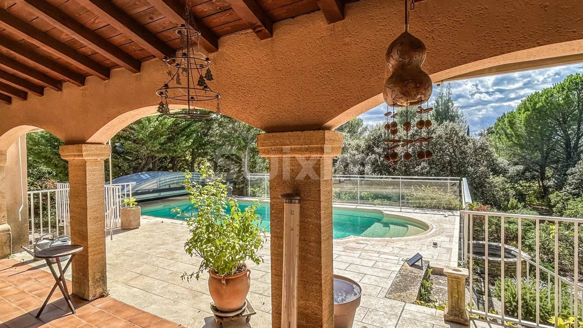 villa 5 Rooms for sale on Castillon-du-Gard (30210)