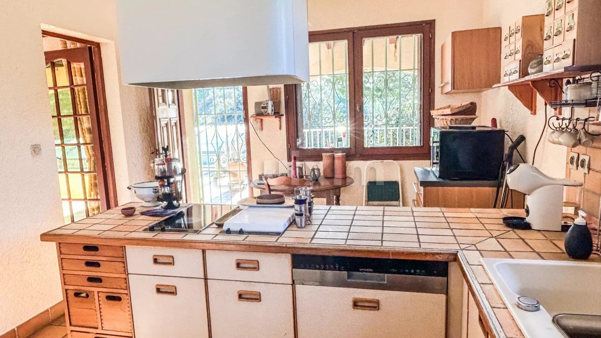 villa 5 Rooms for sale on Castillon-du-Gard (30210)