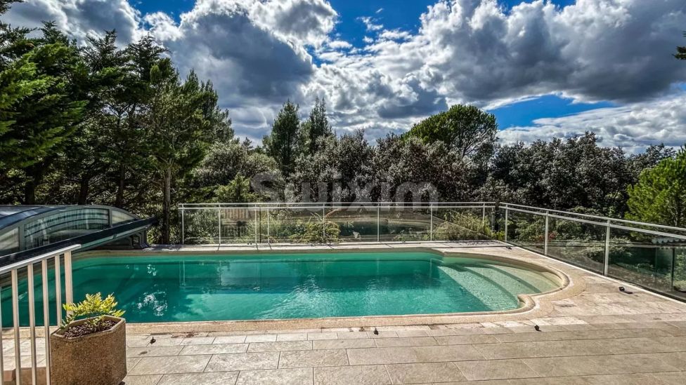 Sale Villa Castillon-du-Gard 5&nbsp;Rooms 134&nbsp;m²