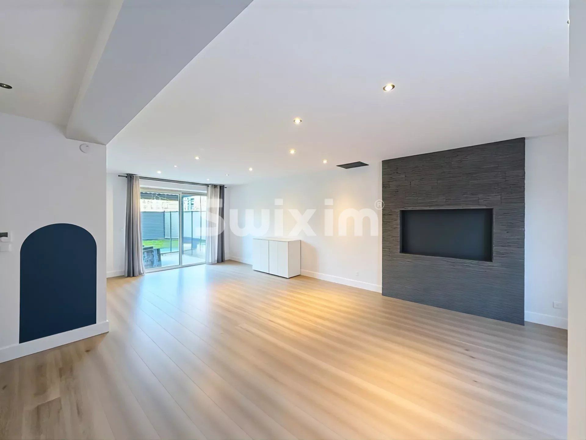 casa 5 Quartos para venda sobre Saint-Genis-Pouilly (01630)