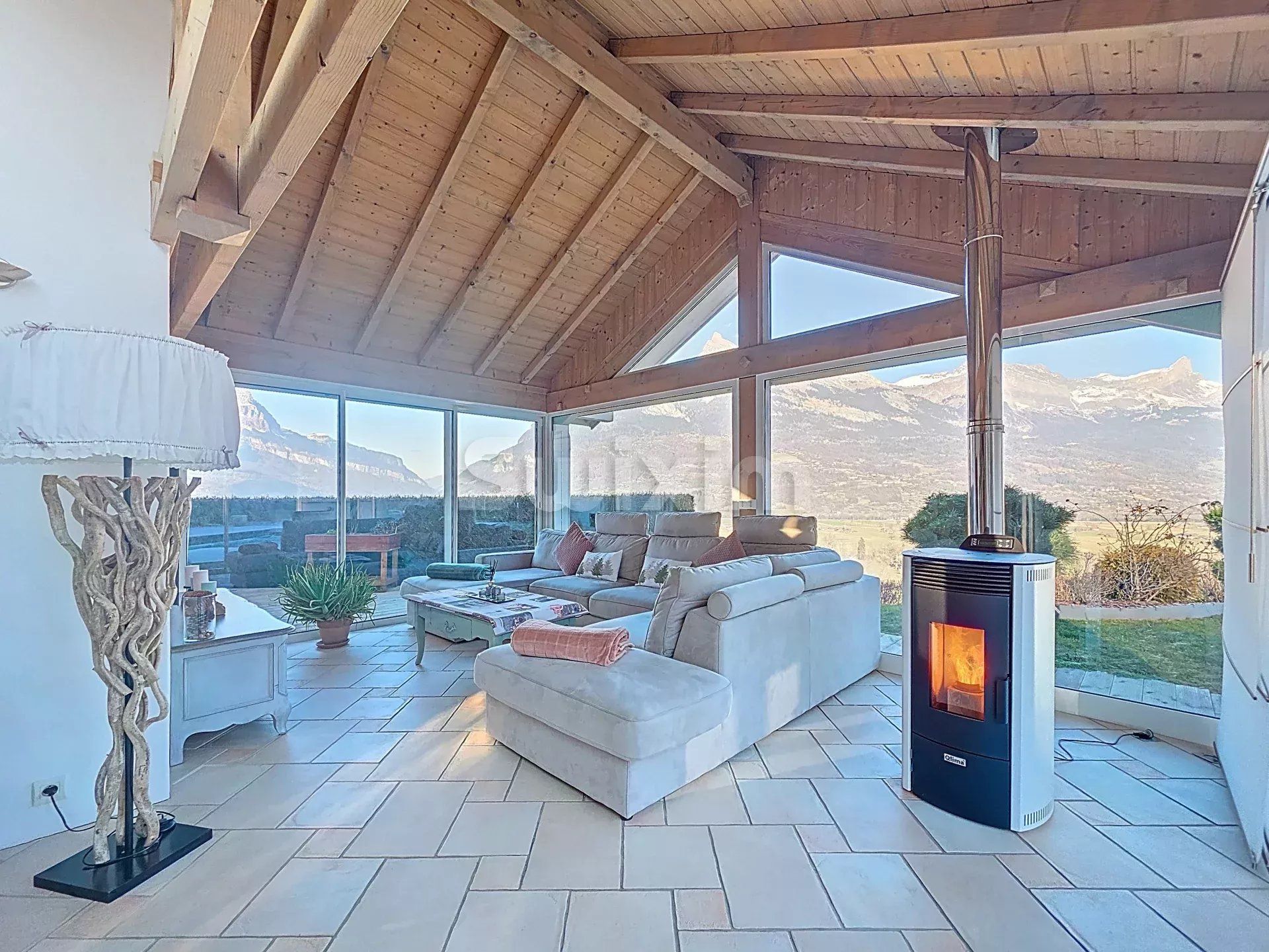 casa 7 Camere in vendita su Domancy (74700)