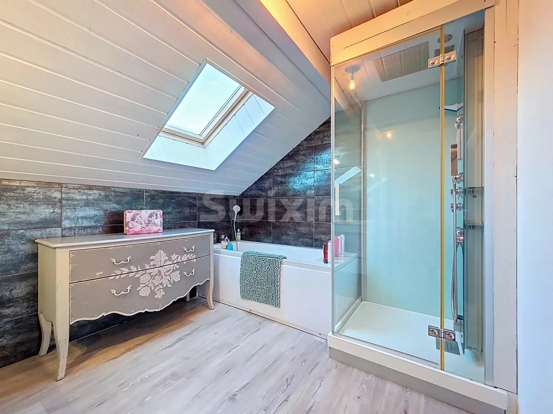 casa 7 Camere in vendita su Domancy (74700)